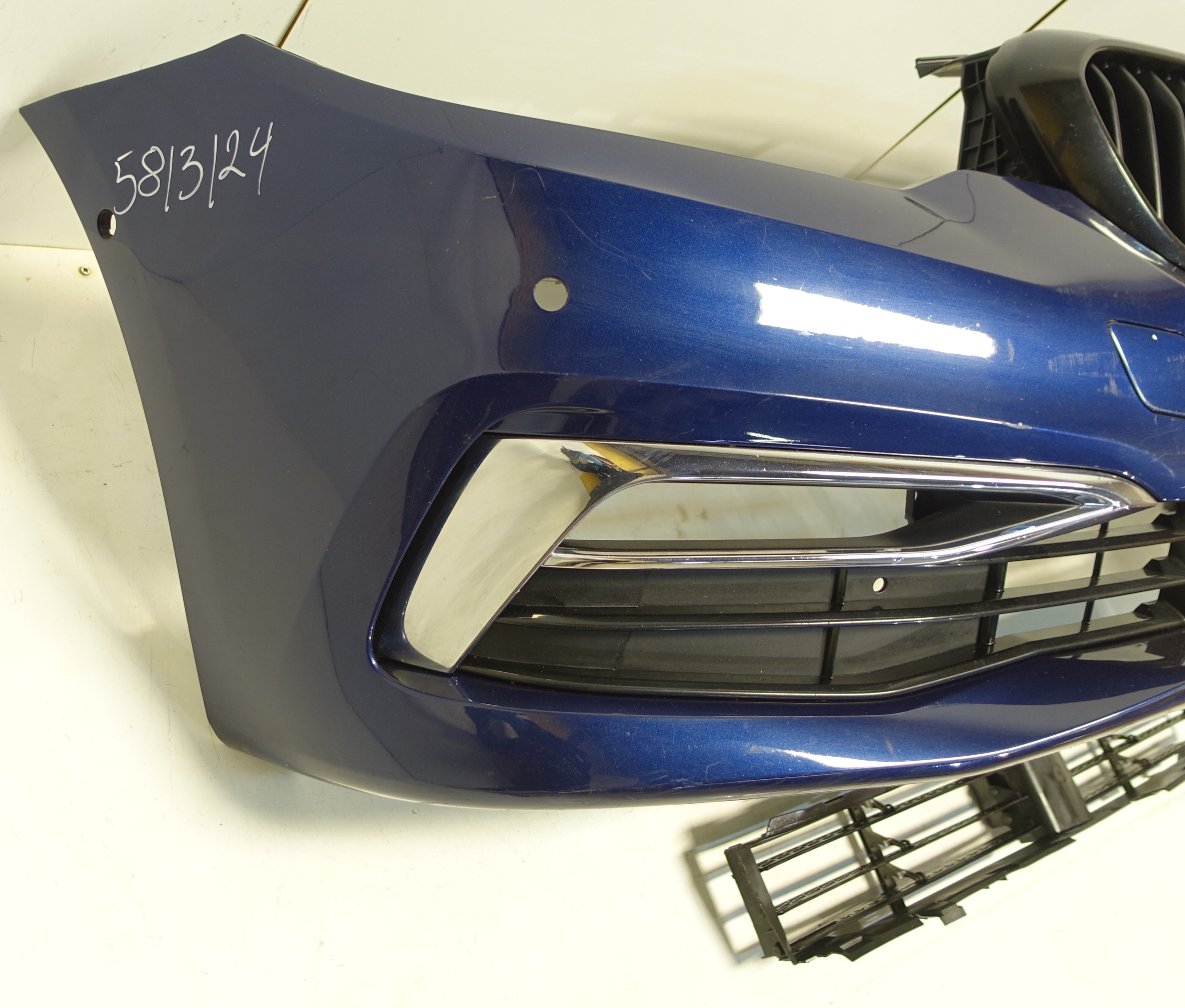BMW 5 G30 G31 LUXURY LINE 7385336 2017-2020 KAMERA bumper front front