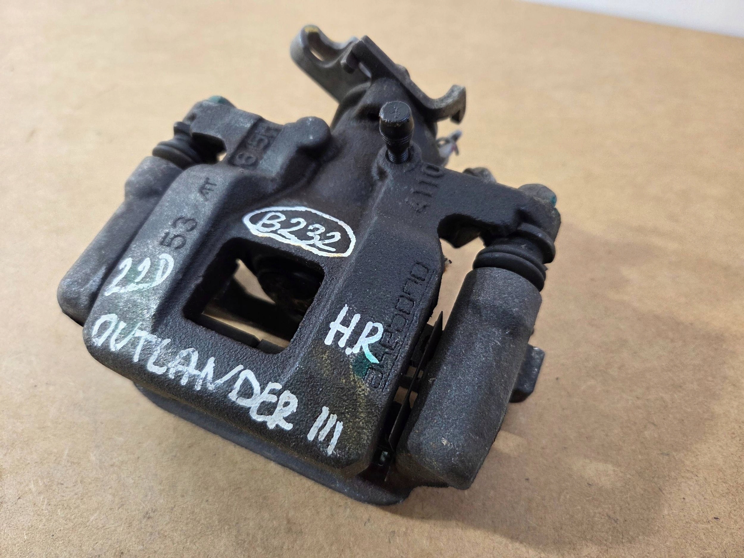 Mitsubishi Outlander III caliper brake rear right (B232)