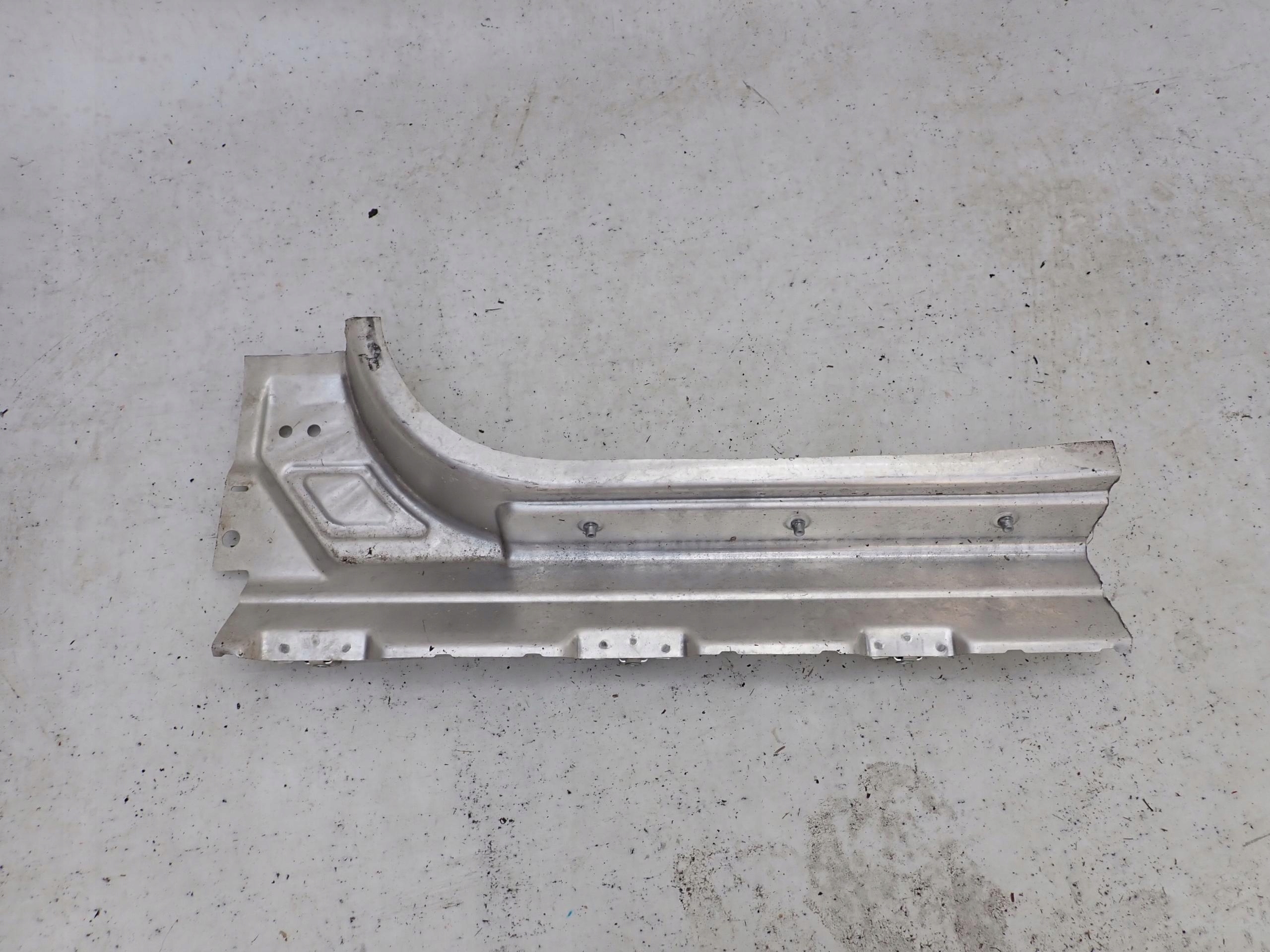 FERRARI F8 TRIBUTO 19-23 side threshold right front
