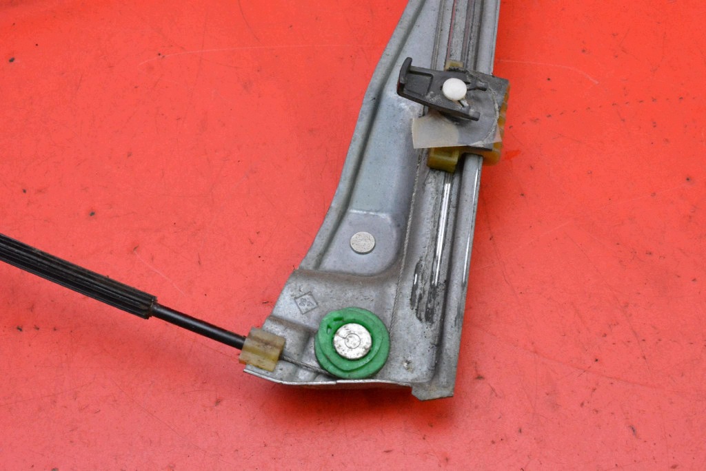 window regulator left front EU 807010002R RENAULT LAGUNA 3 III KOMBI 07-11