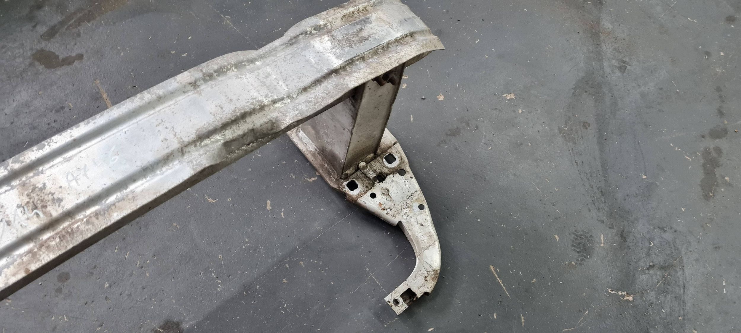 A7 4G bumper support front tip left right 2X 4G0807113A A6 C7 4G