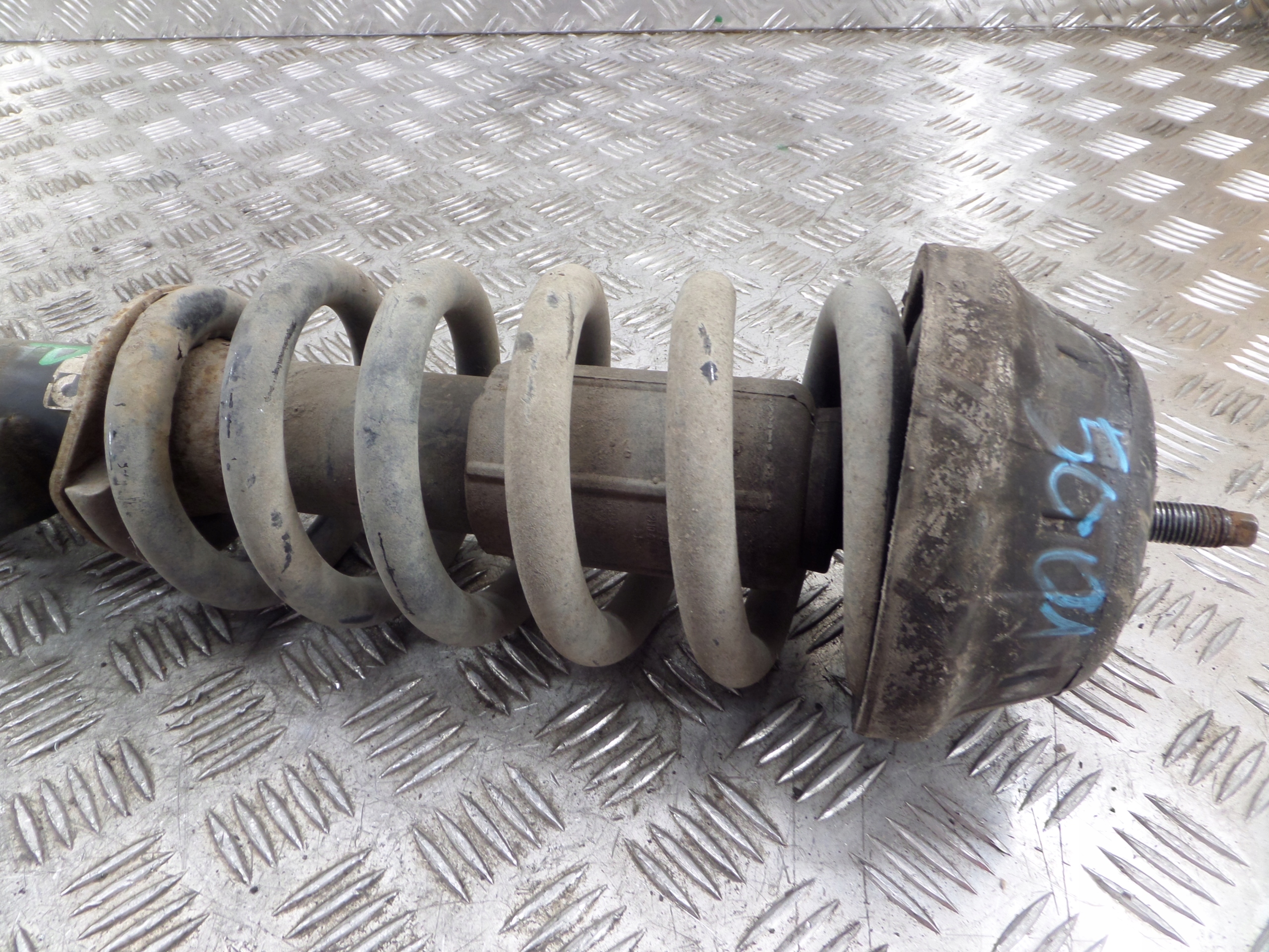 VW Amarok 2H front front shock absorber 2H0412021BJ