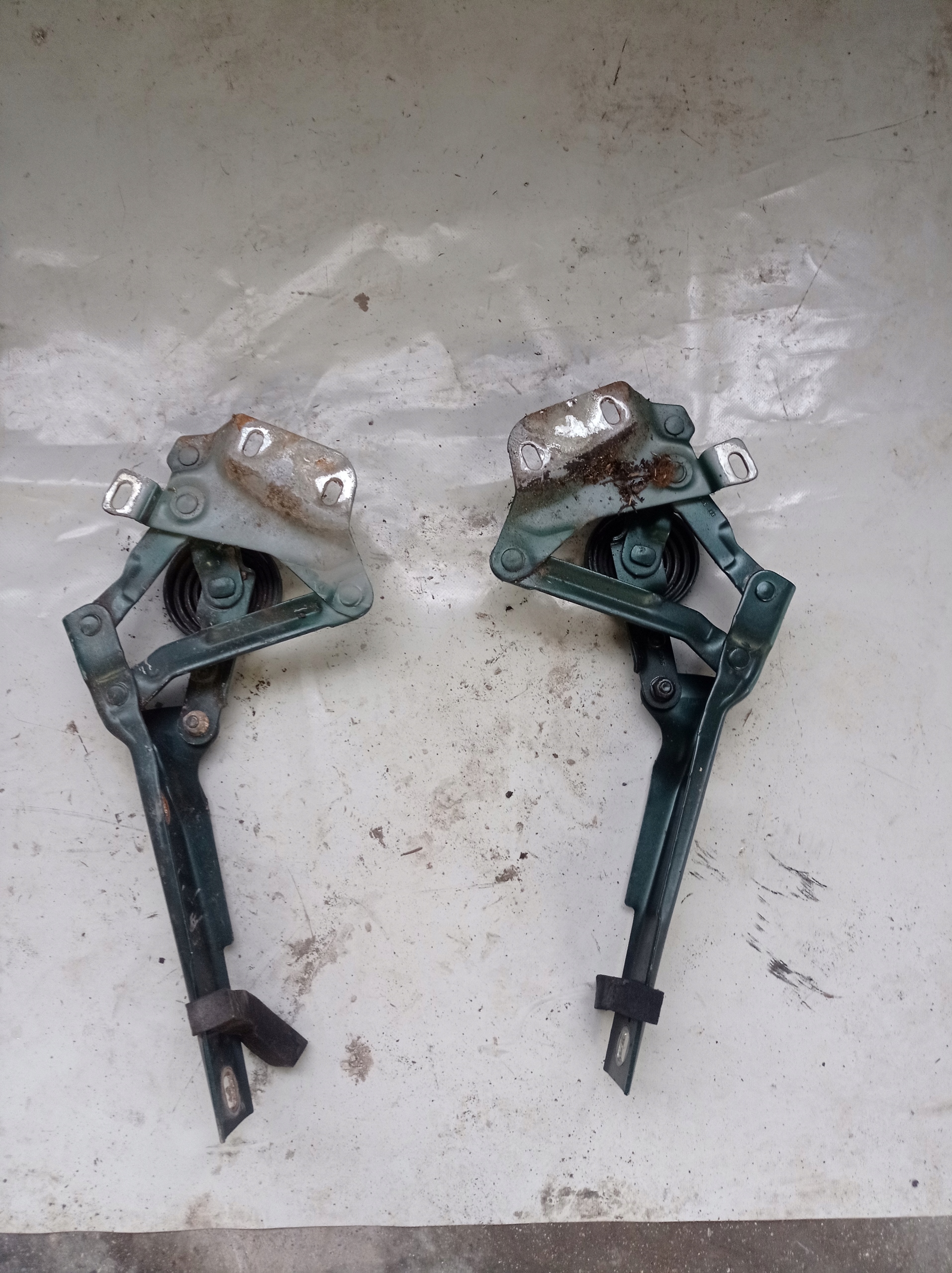 JEEP ZJ 4.0 ZAWIAS MASKI PRZÓD PRAWY LEWY