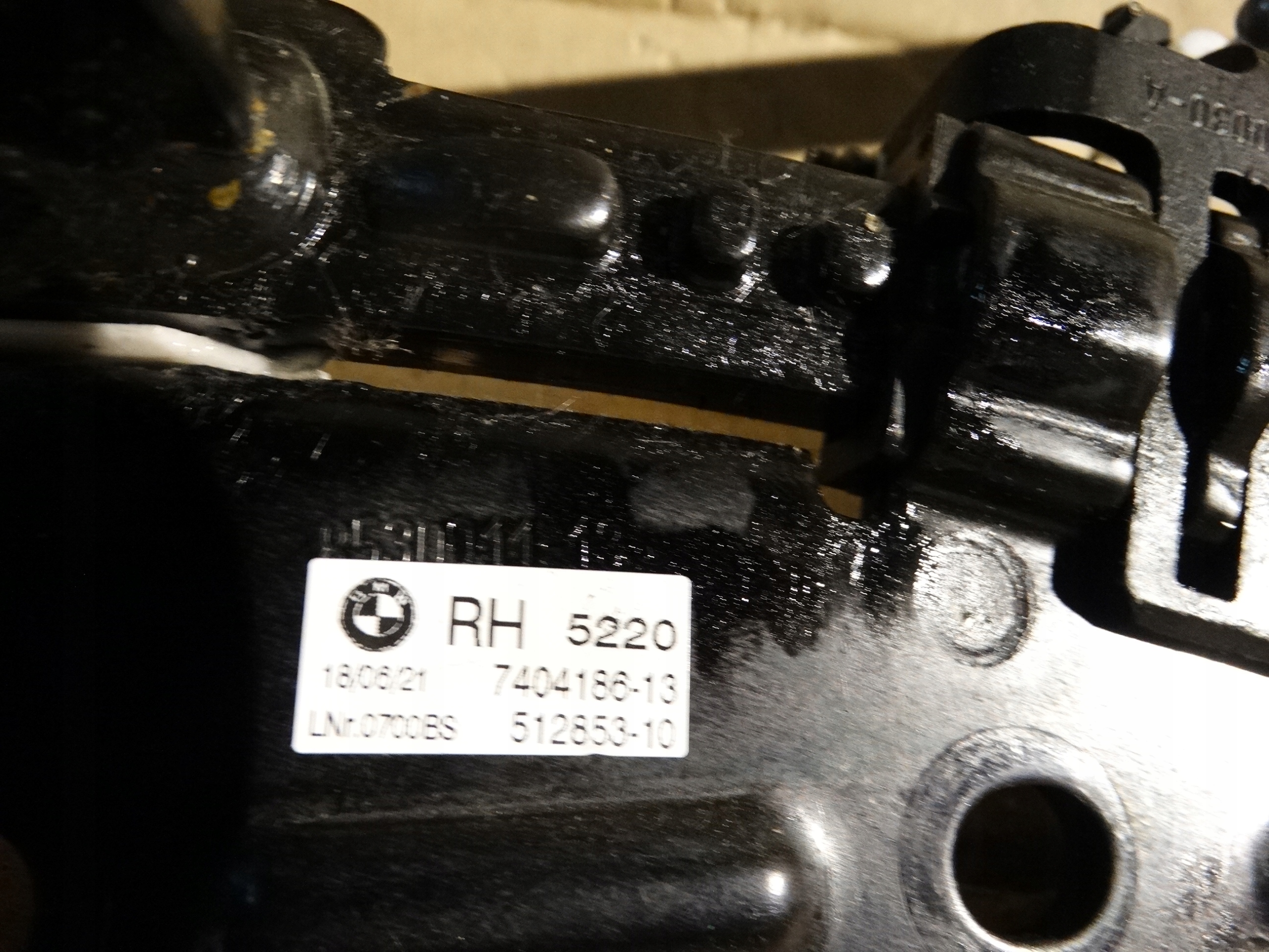 IDEALNY KPL. hinge seat right BMW G01 1