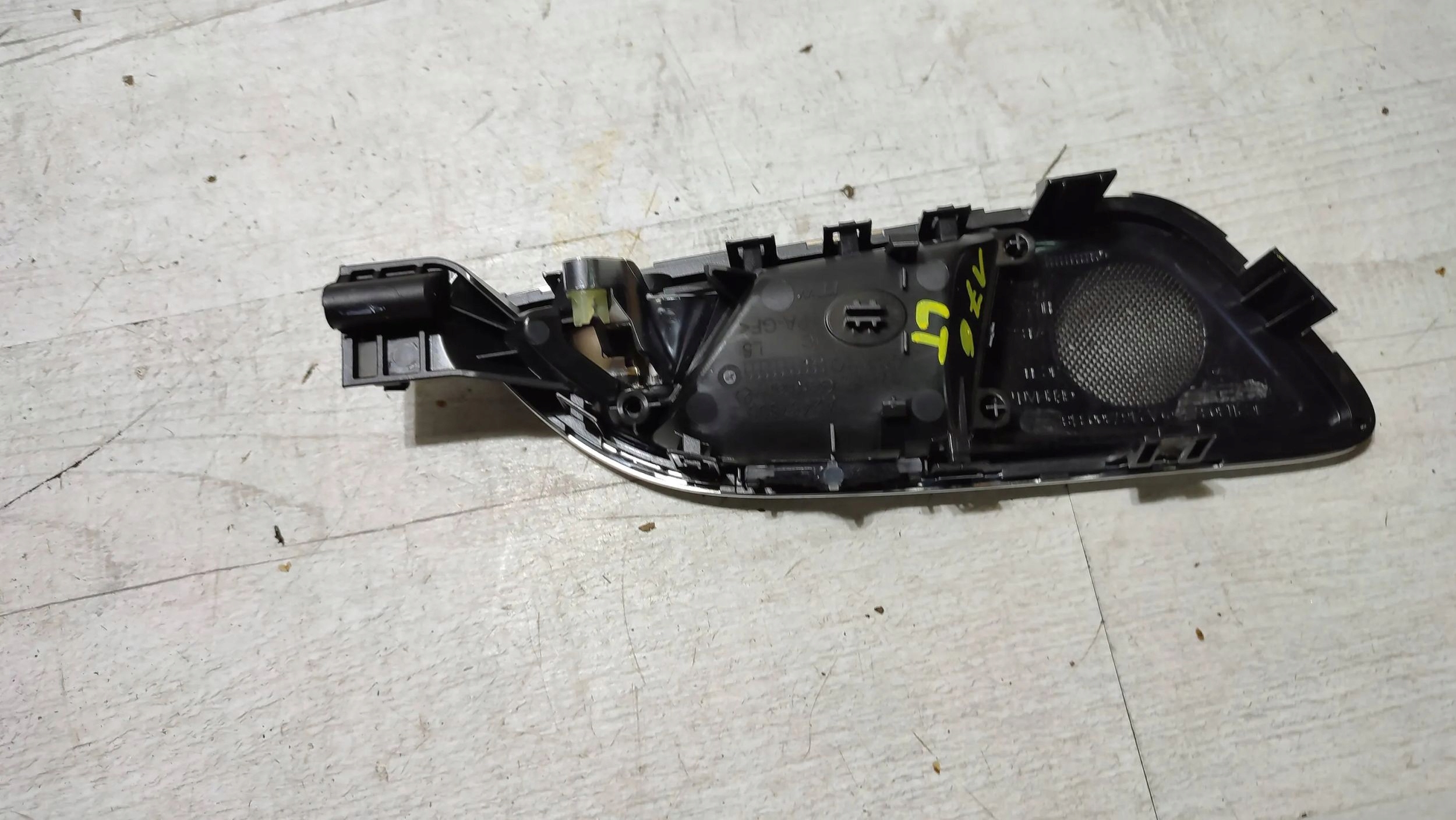 Mercedes-Benz A W176 2017 rear part side left handle inner