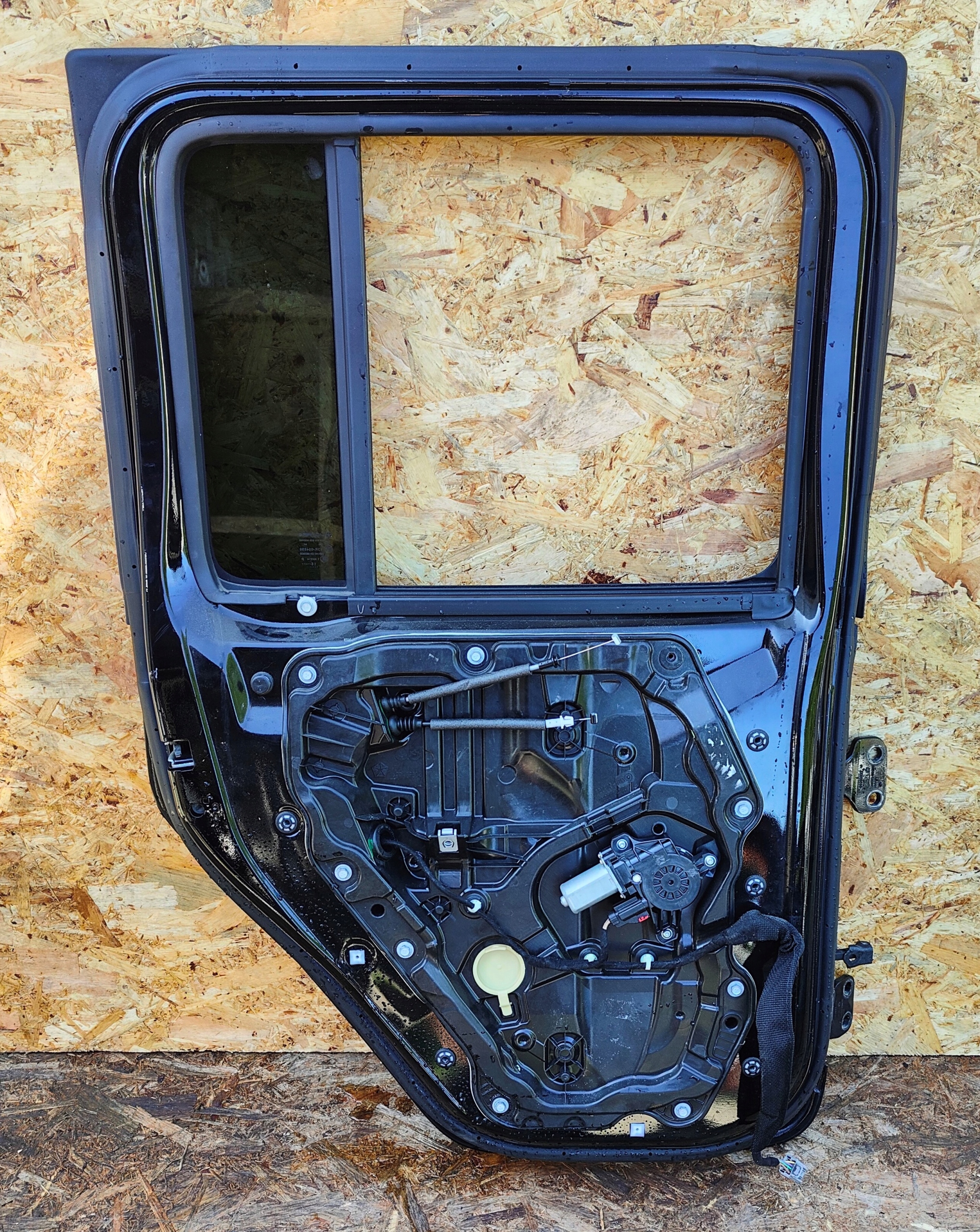 door left TYLNIE left rear part JEEP WRANGLER JL