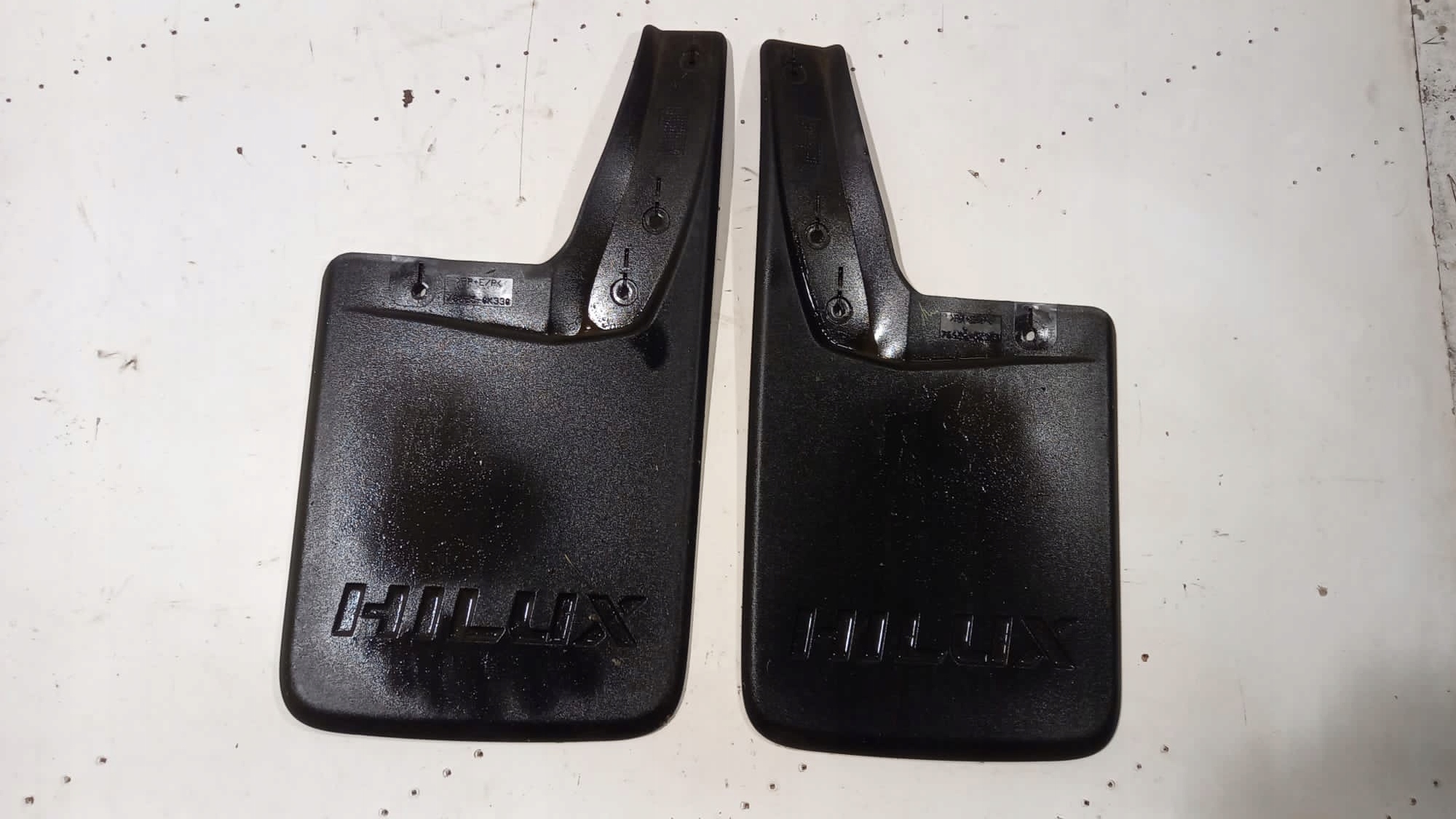 CHLAPACZ PRAWY LEWY TYŁ TOYOTA HILUX 15- VIII 76625-0K330 !!!