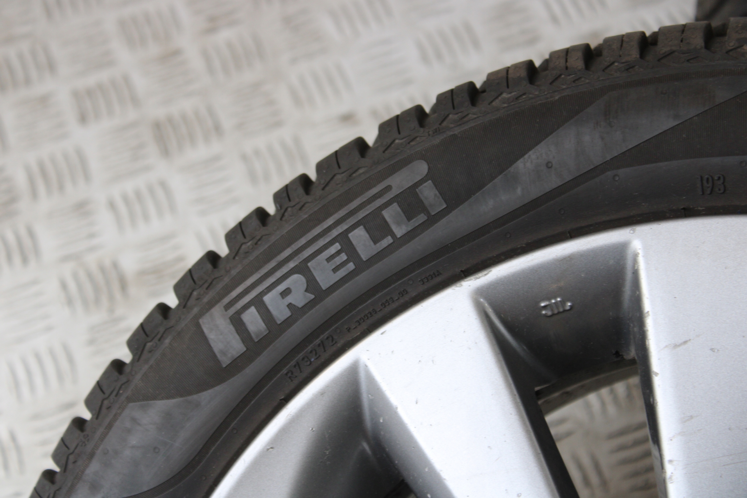wheels discs disc 225/45 R17 TOYOTA AURIS II 2