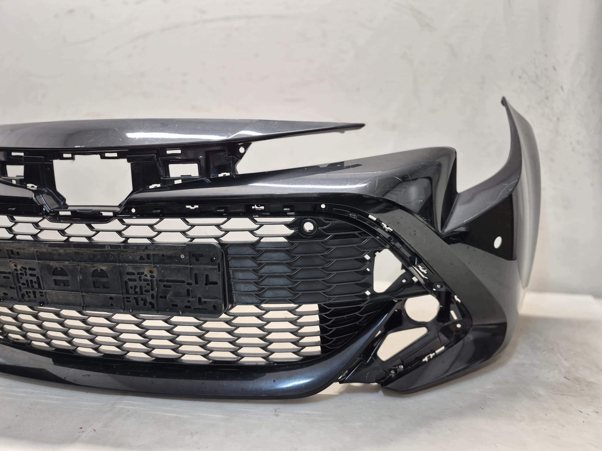 TOYOTA COROLLA XII E21 KOMBI HB bumper front front PDC 53112-02B10
