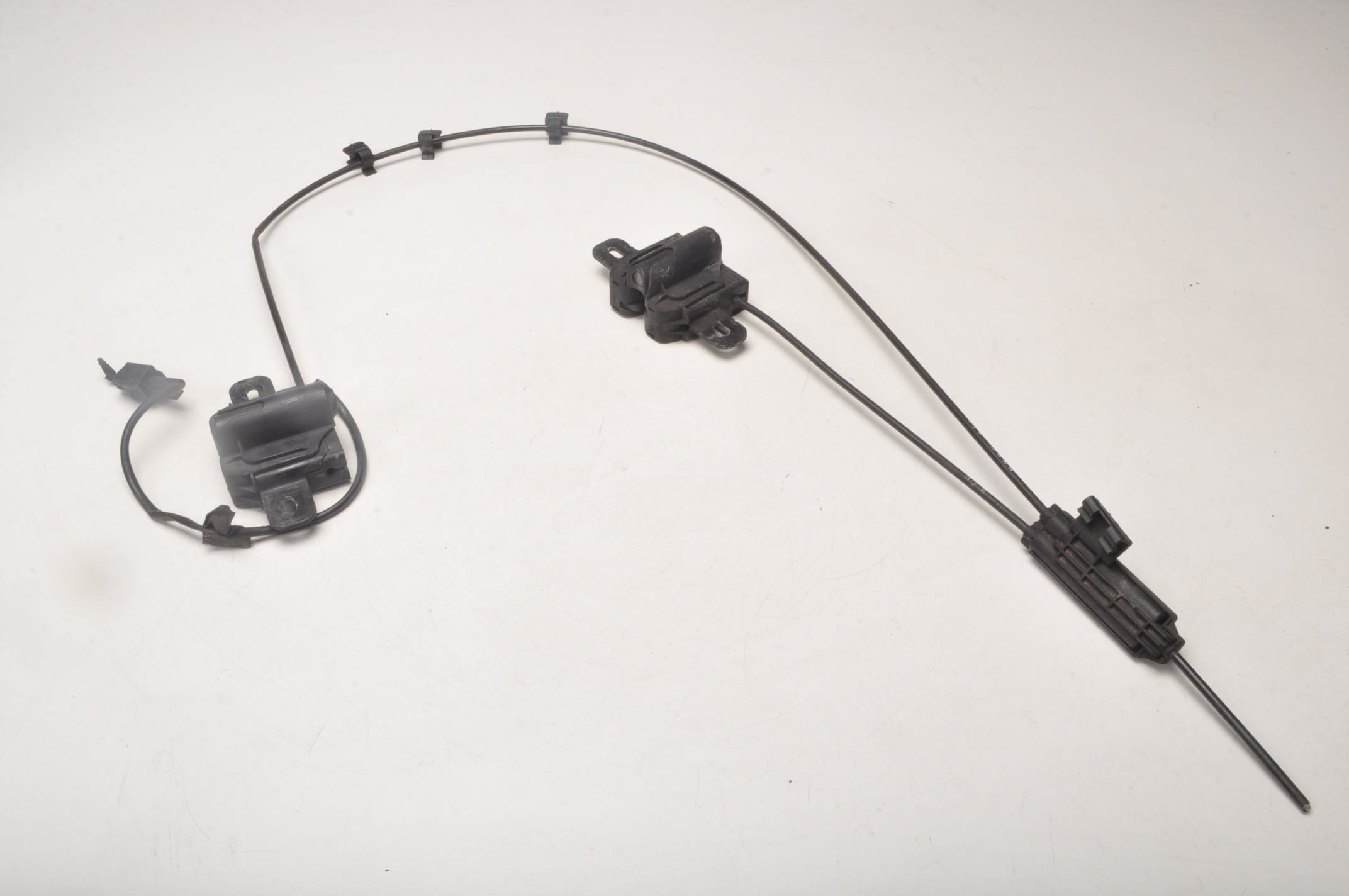 VOLVO S60 II V60 замок капота