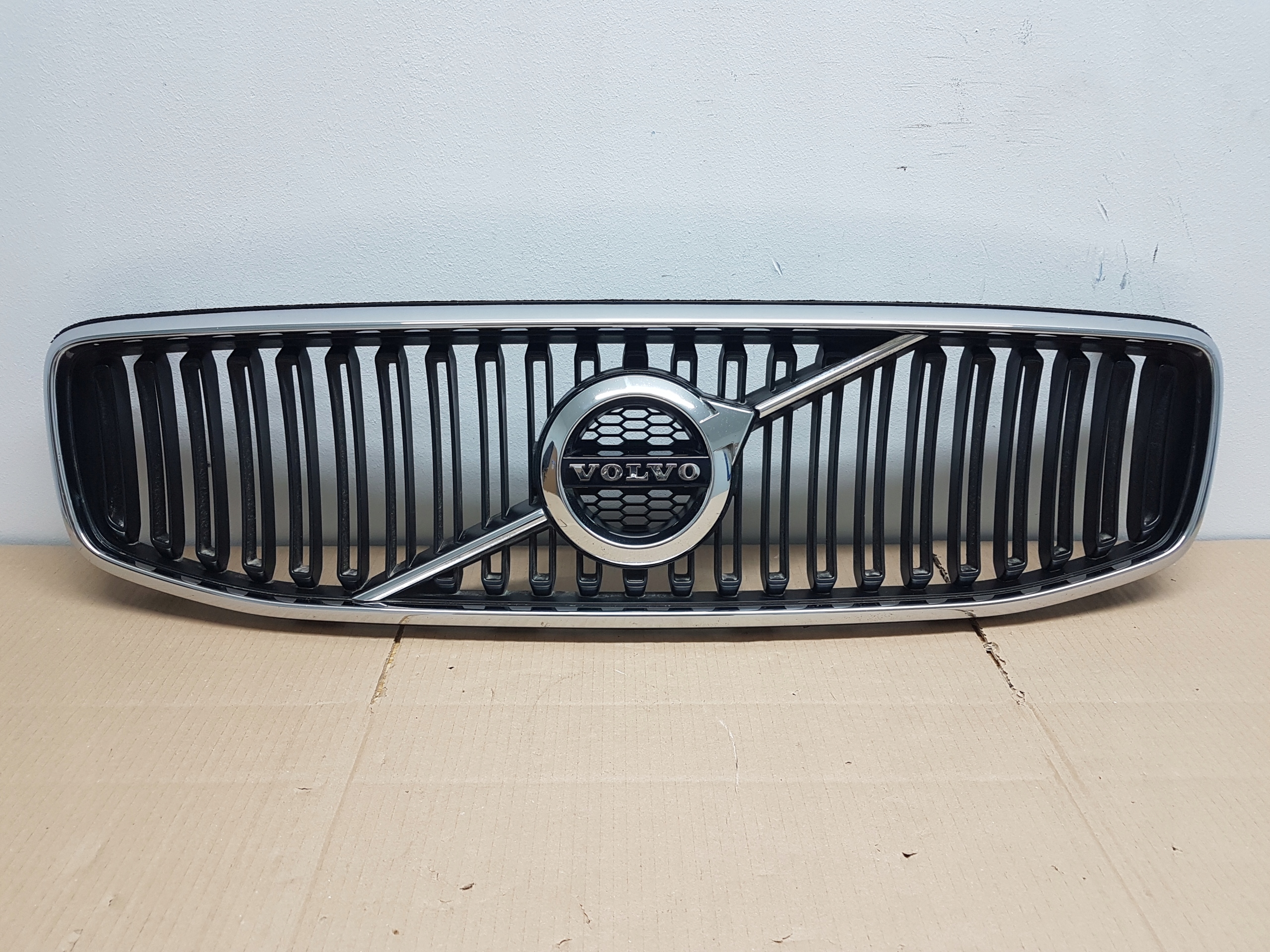 Volvo S90/V90 V90 Kühlergrill FRONTGRILL Kühlergitter 73138351 - Thumbnail 1