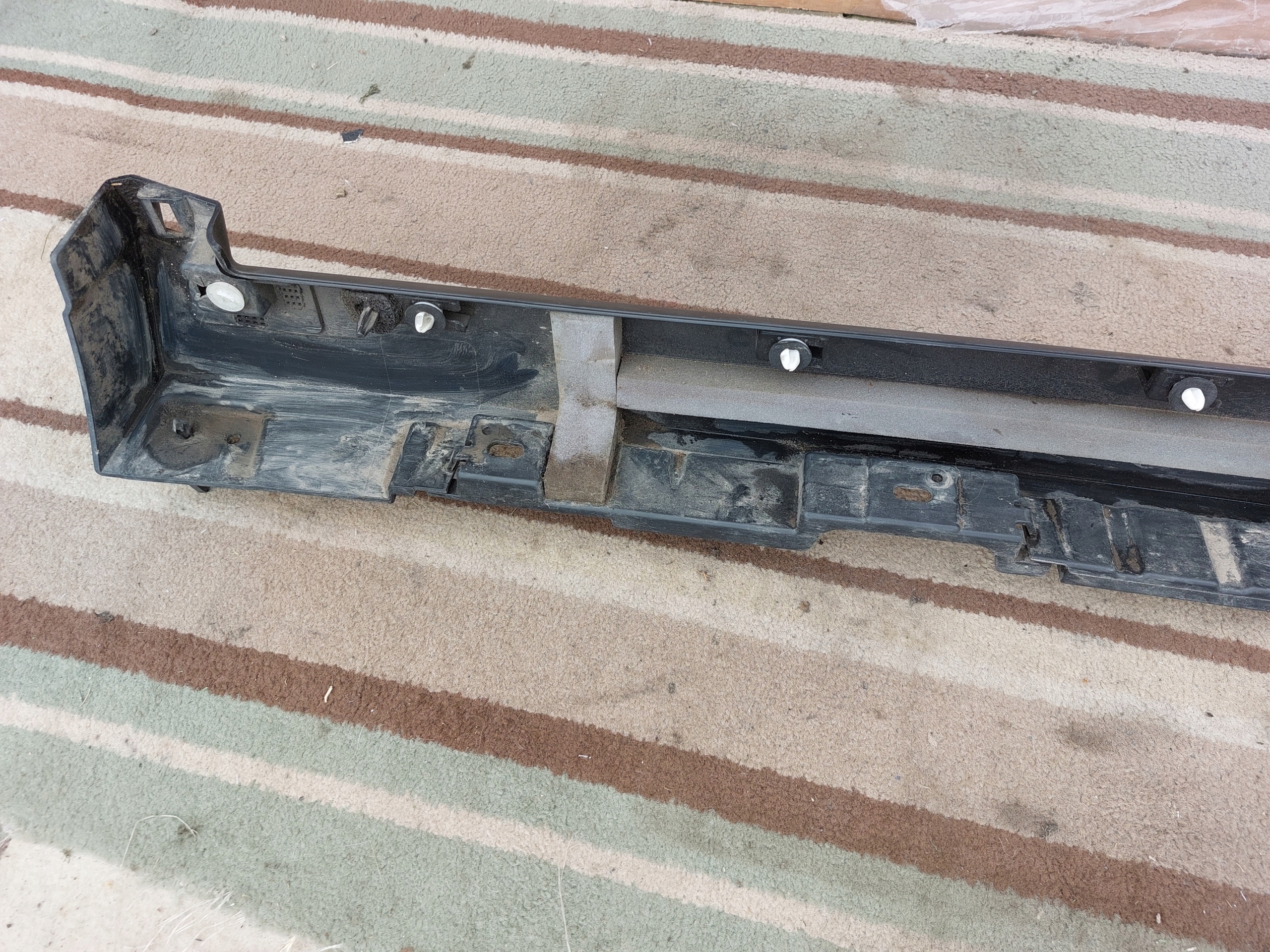 moulding threshold left Land Range Rover Velar L560