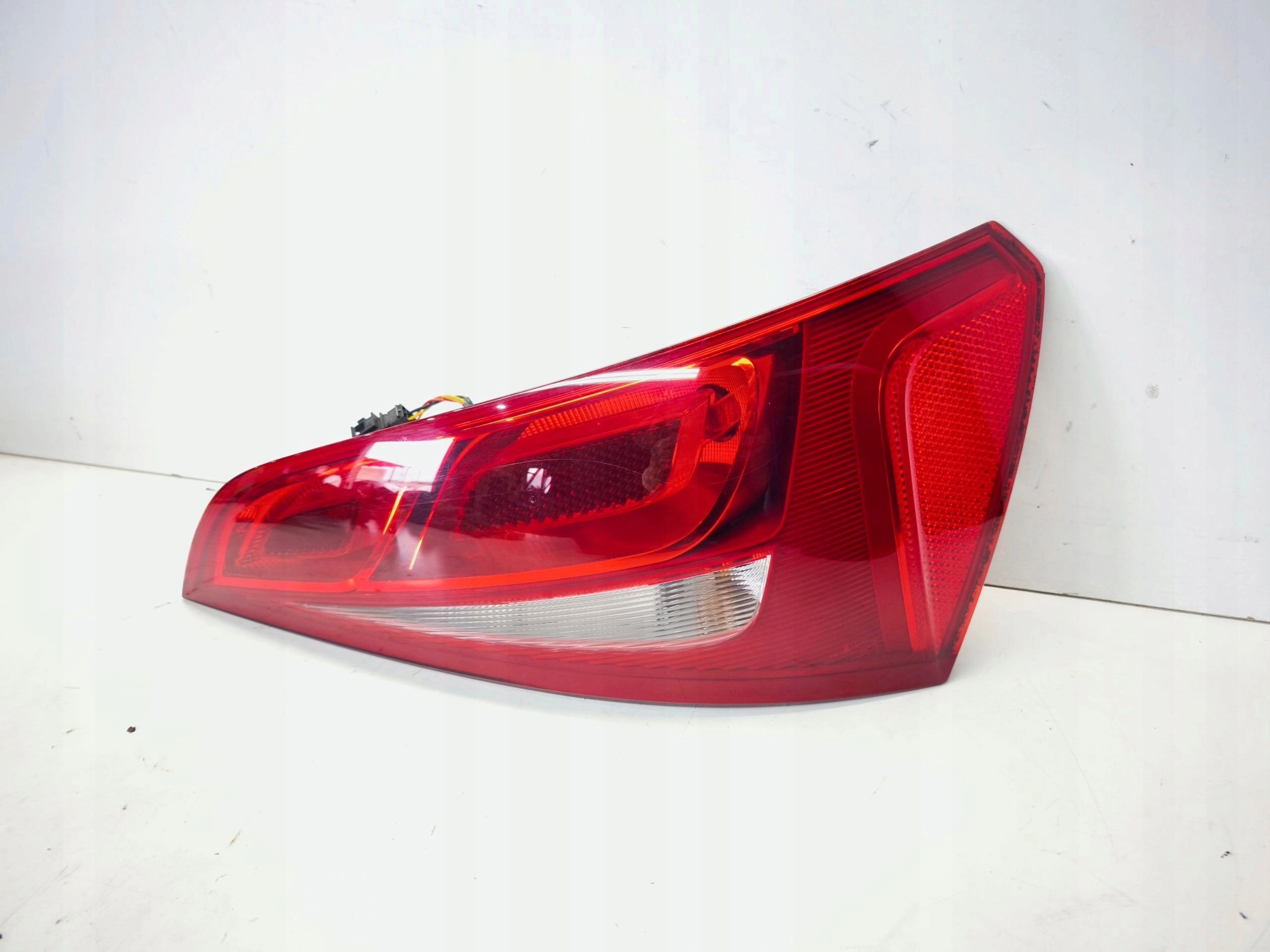 light right rear part AUDI Q5 8R 8R0945094 normal for ZAROWKI