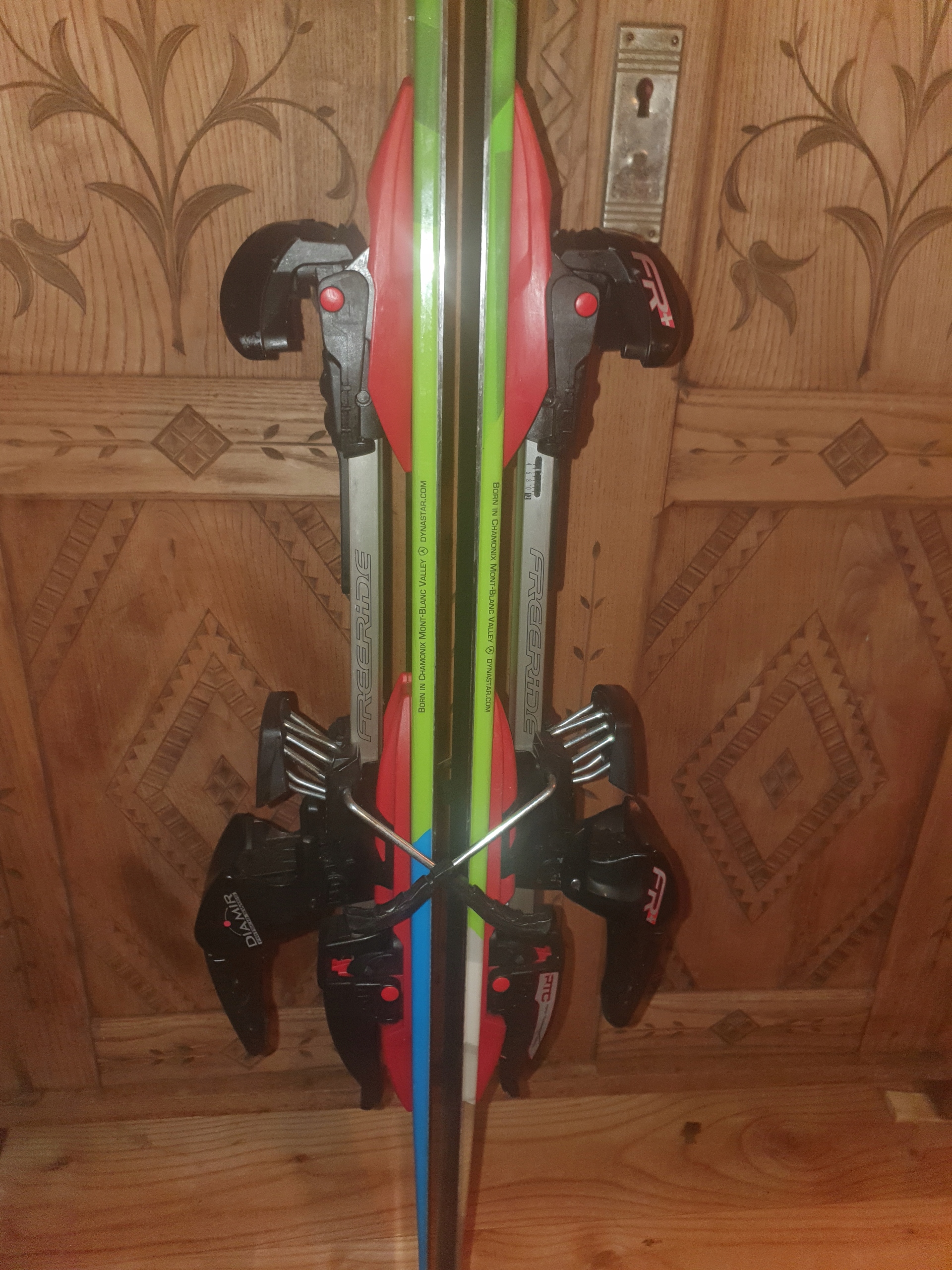 DYNASTAR CHAM ALTI 83 Z WIĄZANIAMI DIAMIR FREERIDE 12 rozmiar S Kod producenta 11111111