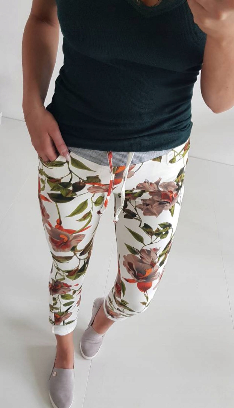 

Spodnie Benter Kwiaty - Białe r.XL (65678)