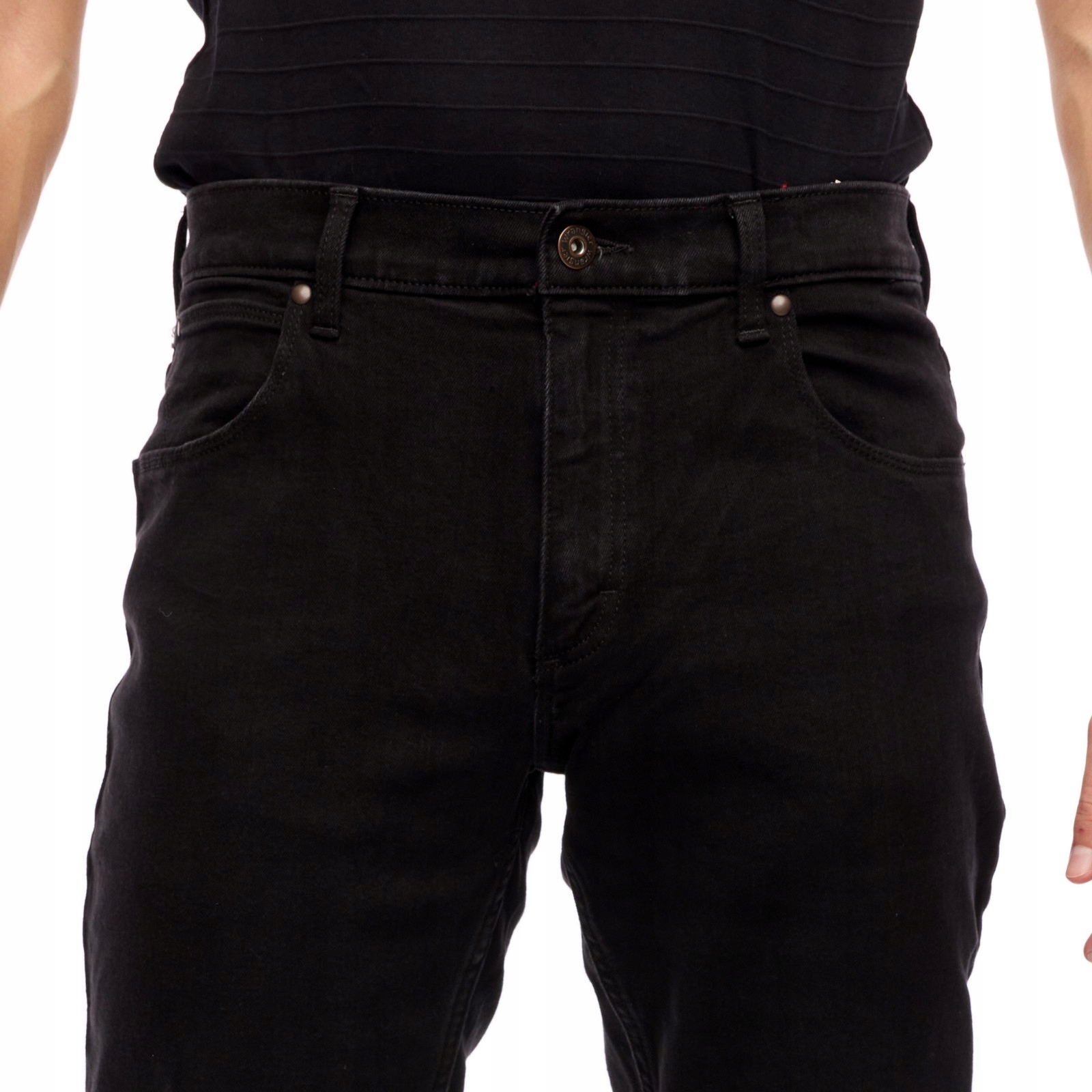 WRANGLER STRAIGHT BLACK RINSE W10TMT107 38/34 Rozmiar 38/34