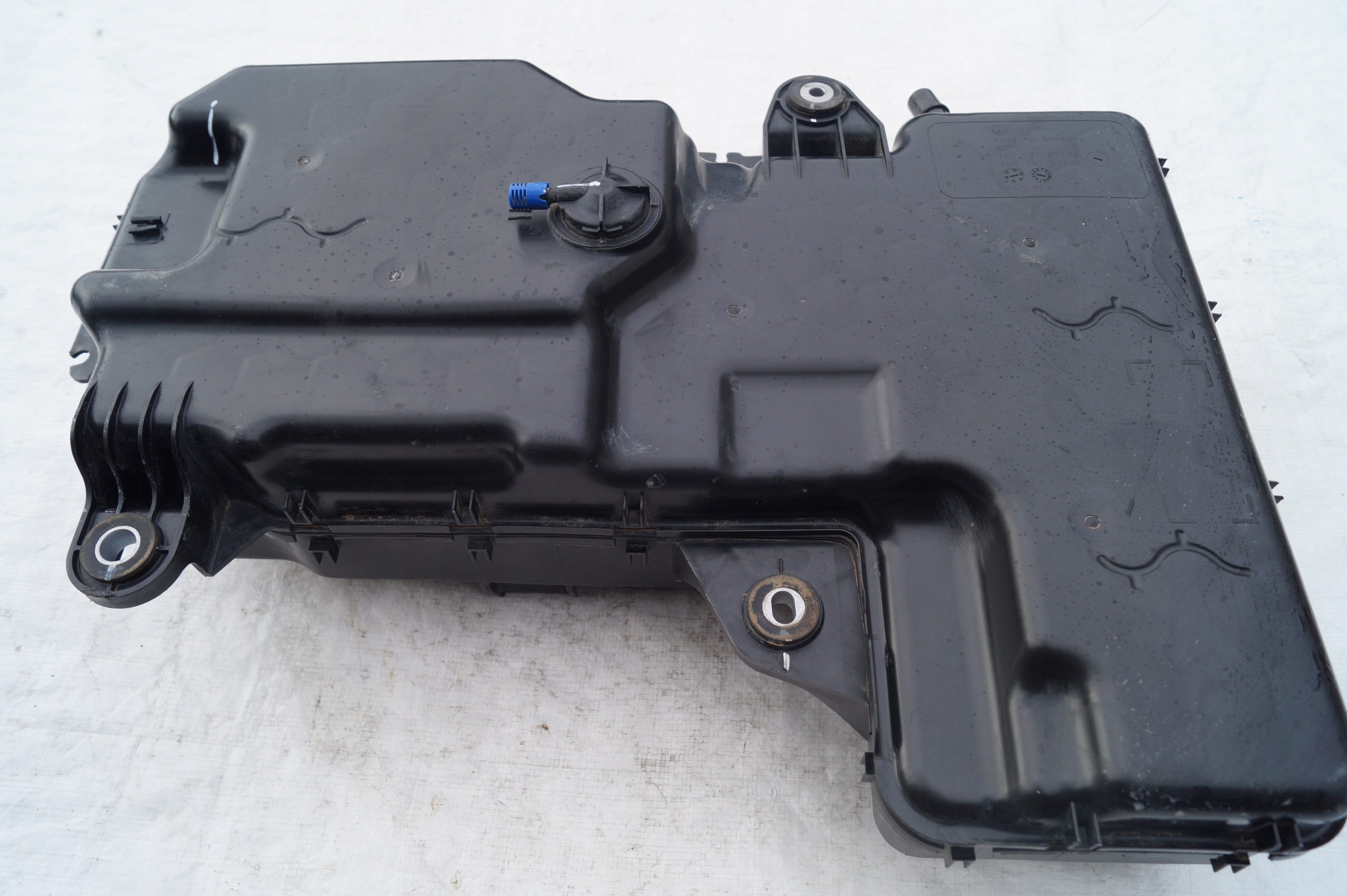 pump tank ADBLUE VW T5 T6 MULTIVAN 7E0131877G