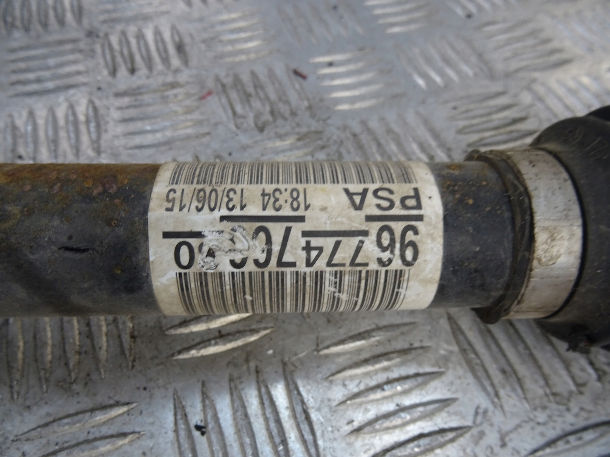PEUGEOT 2008 semi-axis right long 9677476680 1.6 EHDI