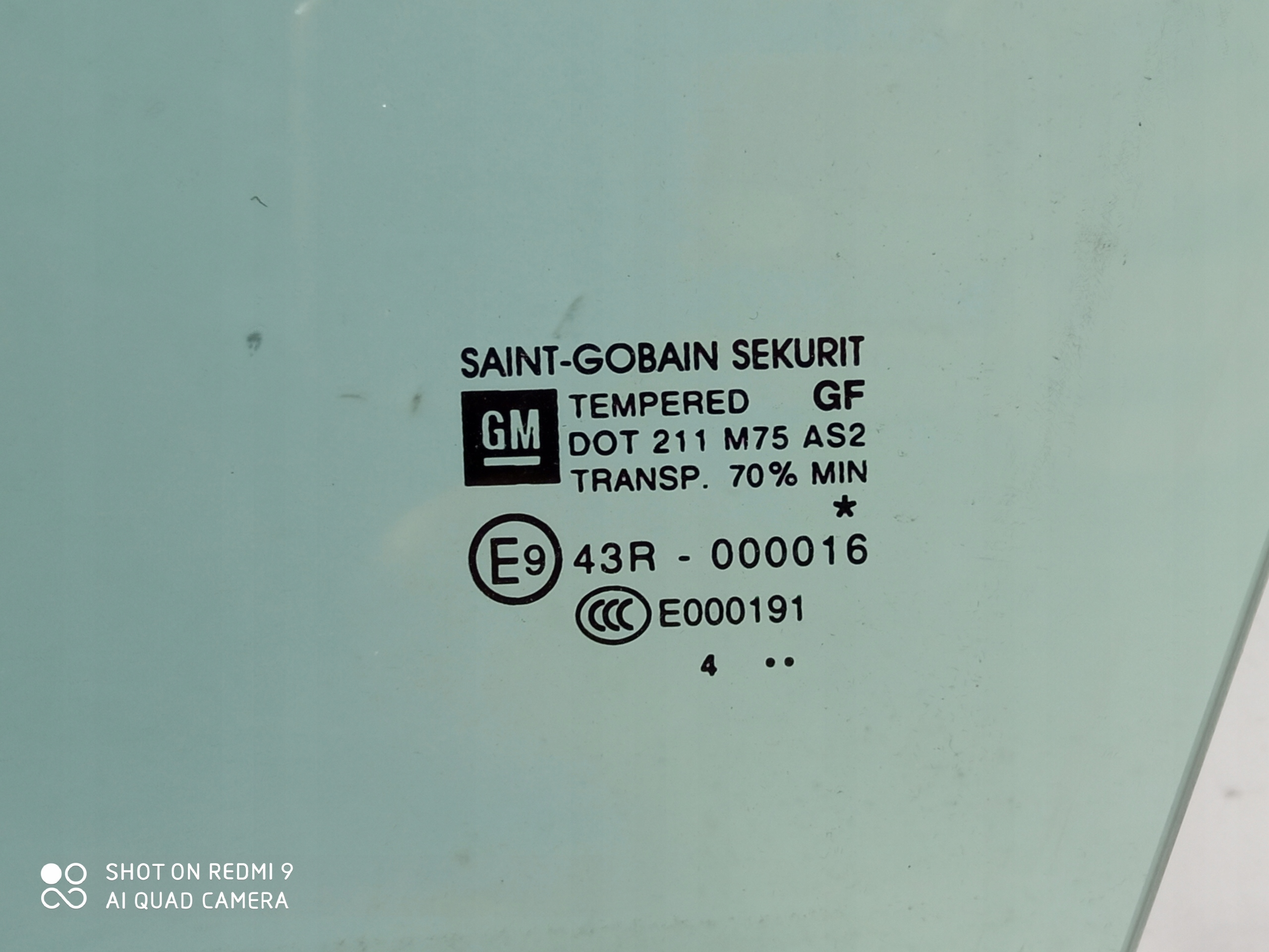OPEL MERIVA B window door left front 14R