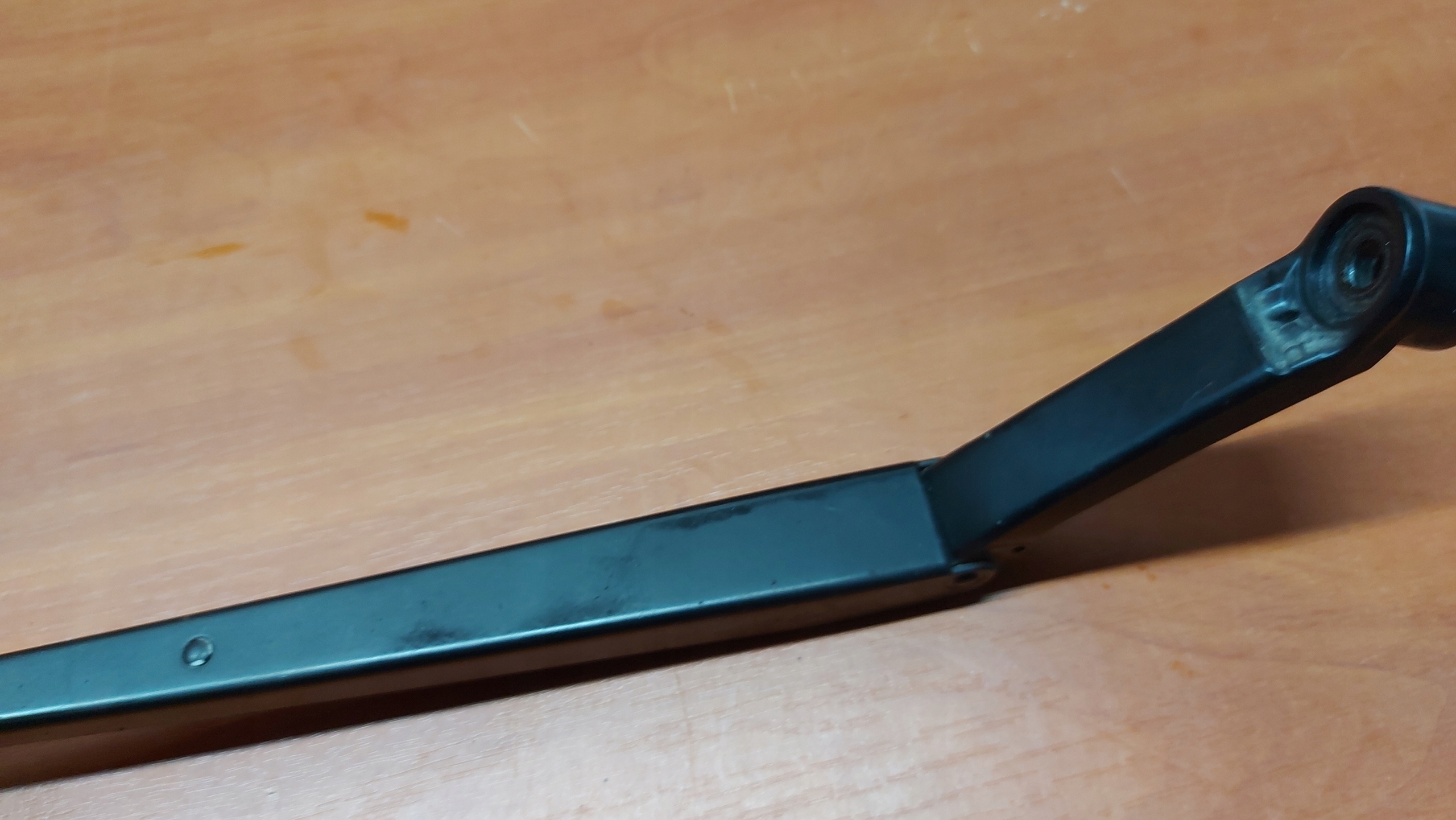 wiper arm front right right front TOYOTA AVENSIS T25 03