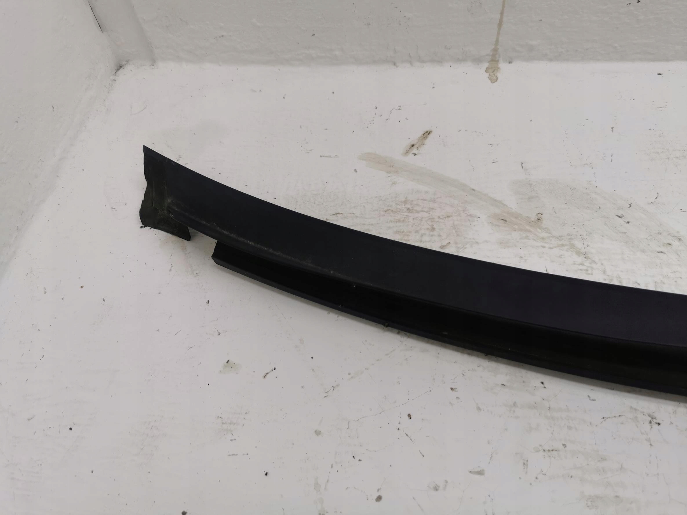 moulding under the window upper AUDI A4 B8 8K1819403 07-15