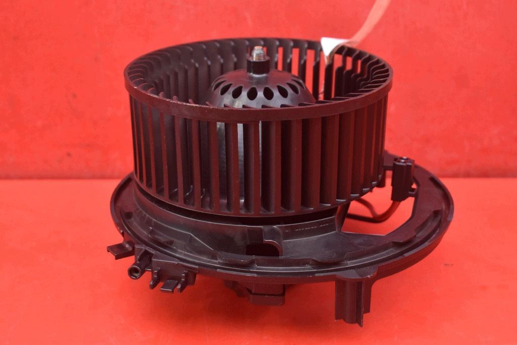 DMUCHAWA Lüfter des lüfters EU 8WB819015 SKODA OCTAVIA 4 IV 19