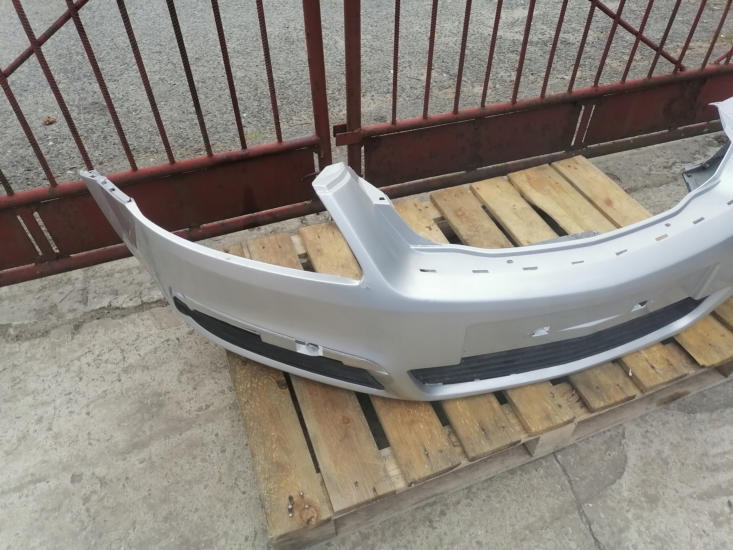 OPEL ZAFIRA B PRZEDLIFT bumper Z157