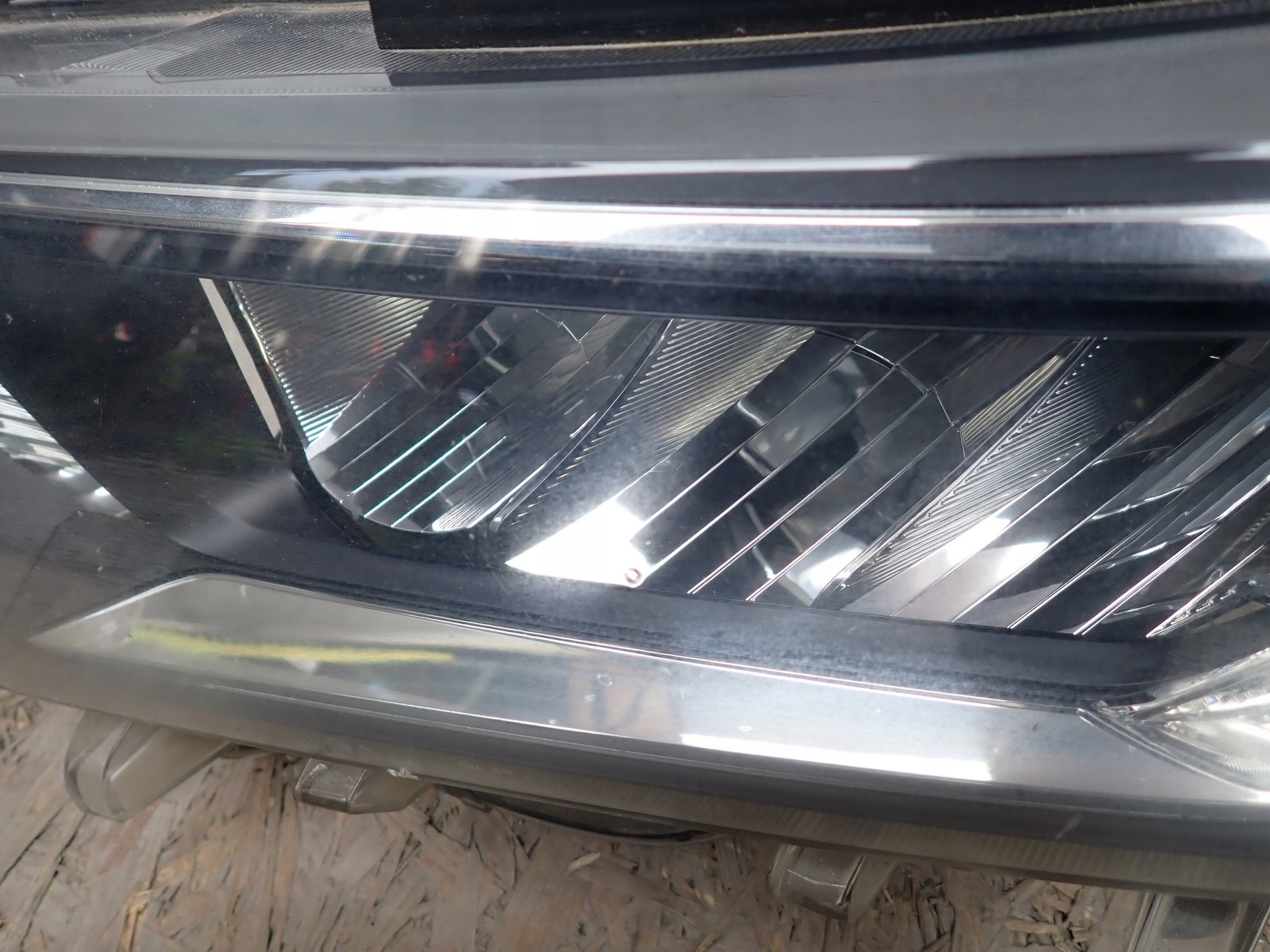 light left REFLEKTOR left REFLEKTOR FULL LED TOYOTA RAV4 A5 8118542842