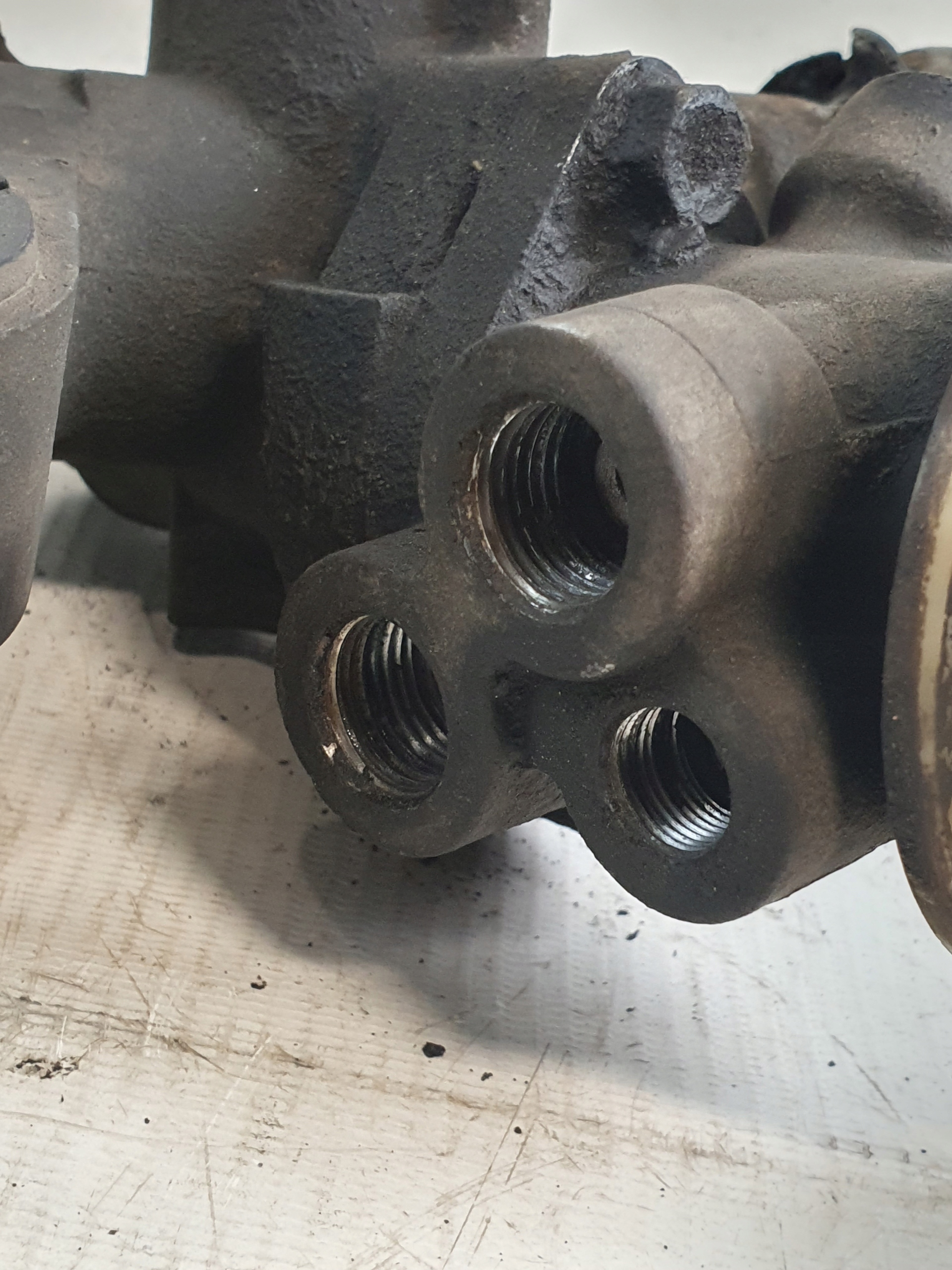 Boîter direction MAZDA 323F BJ 1.5B 99r.