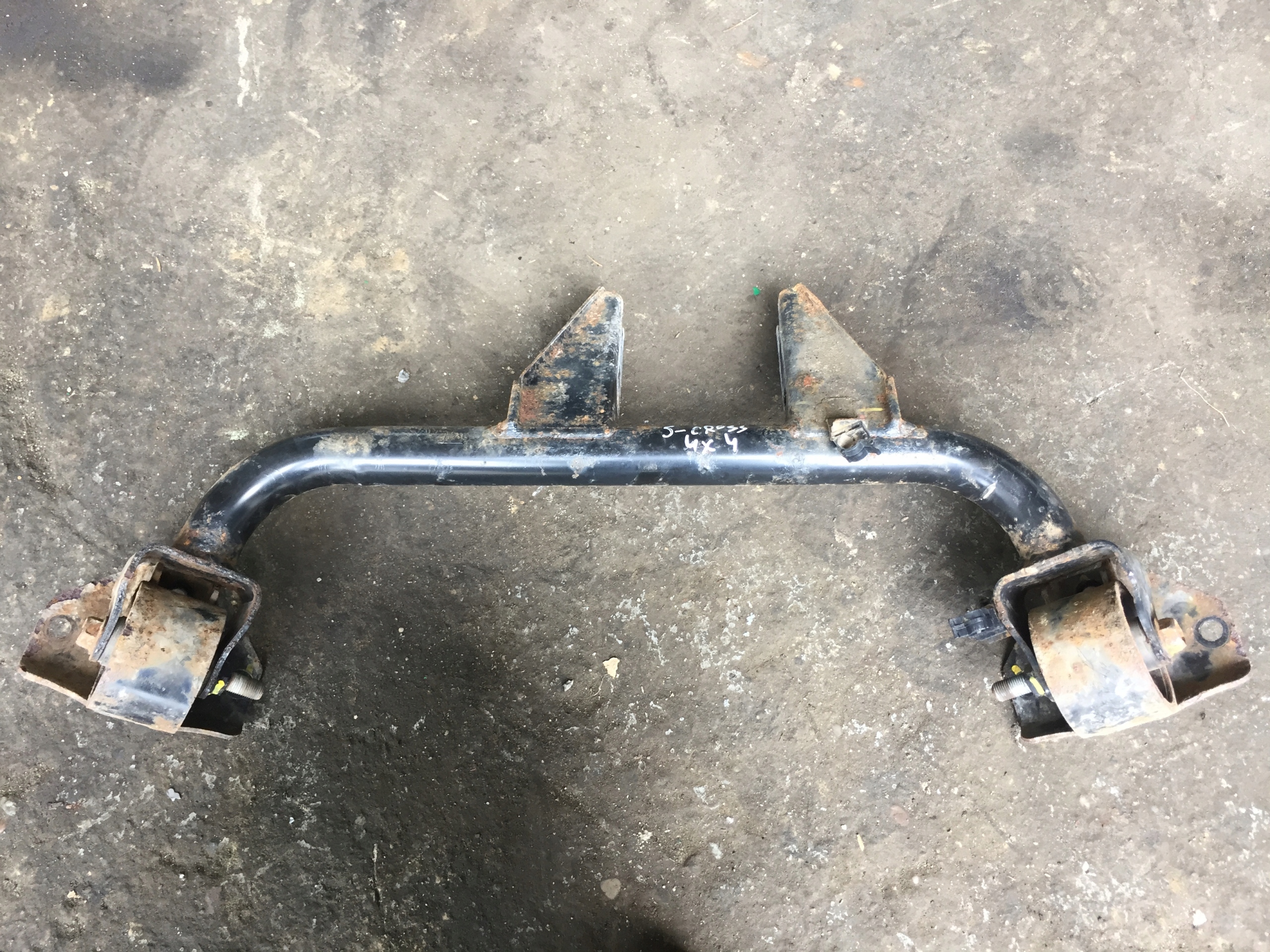 SUZUKI S-CROSS 13-4x4 кронштейн дифференциала