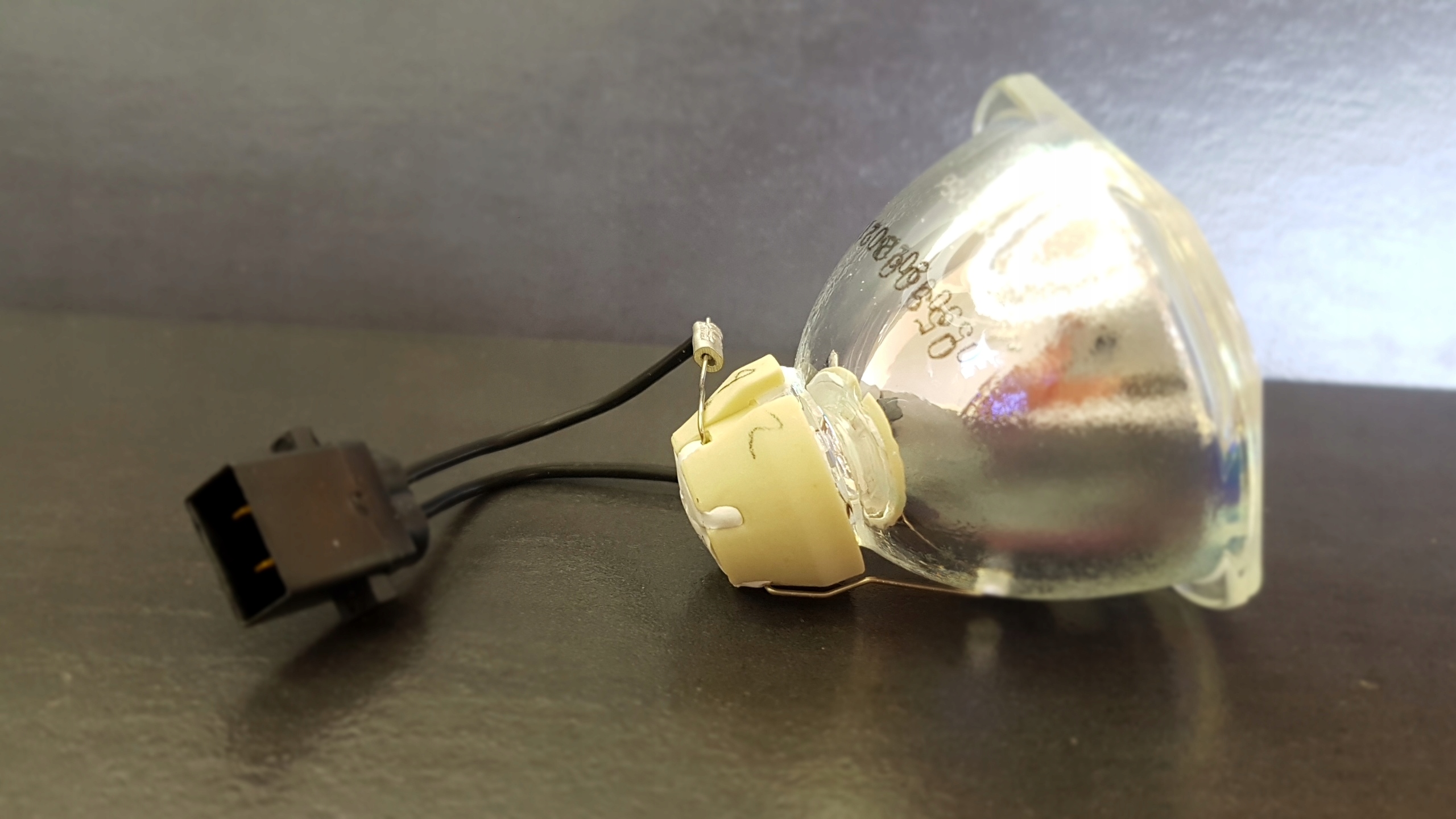 LAMPA CB-S05 EB-107 EB-108 EB-109W EB-2042 EB-2142W EB-2247U EB-970 EB-980W Marka Epson