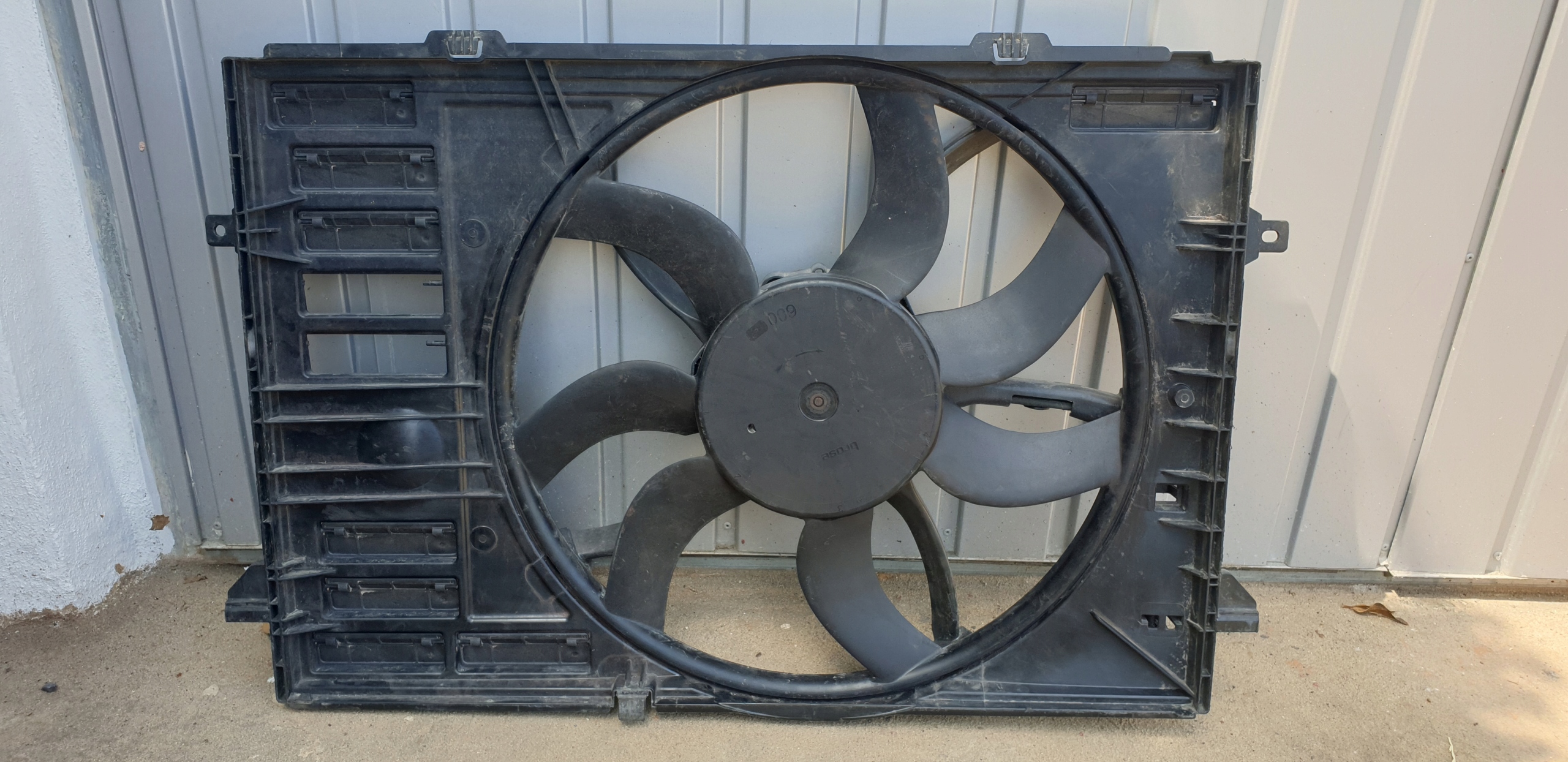 VW TRANSPORTER CARAVELLE T6 вентилятор охолодження 7e0121207e