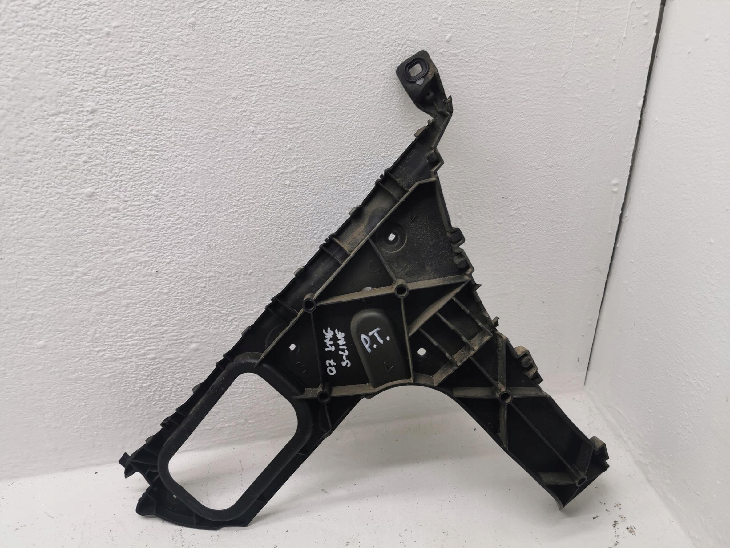 bumper bracket S-LINE right rear part AUDI Q7 and 4L 05-09