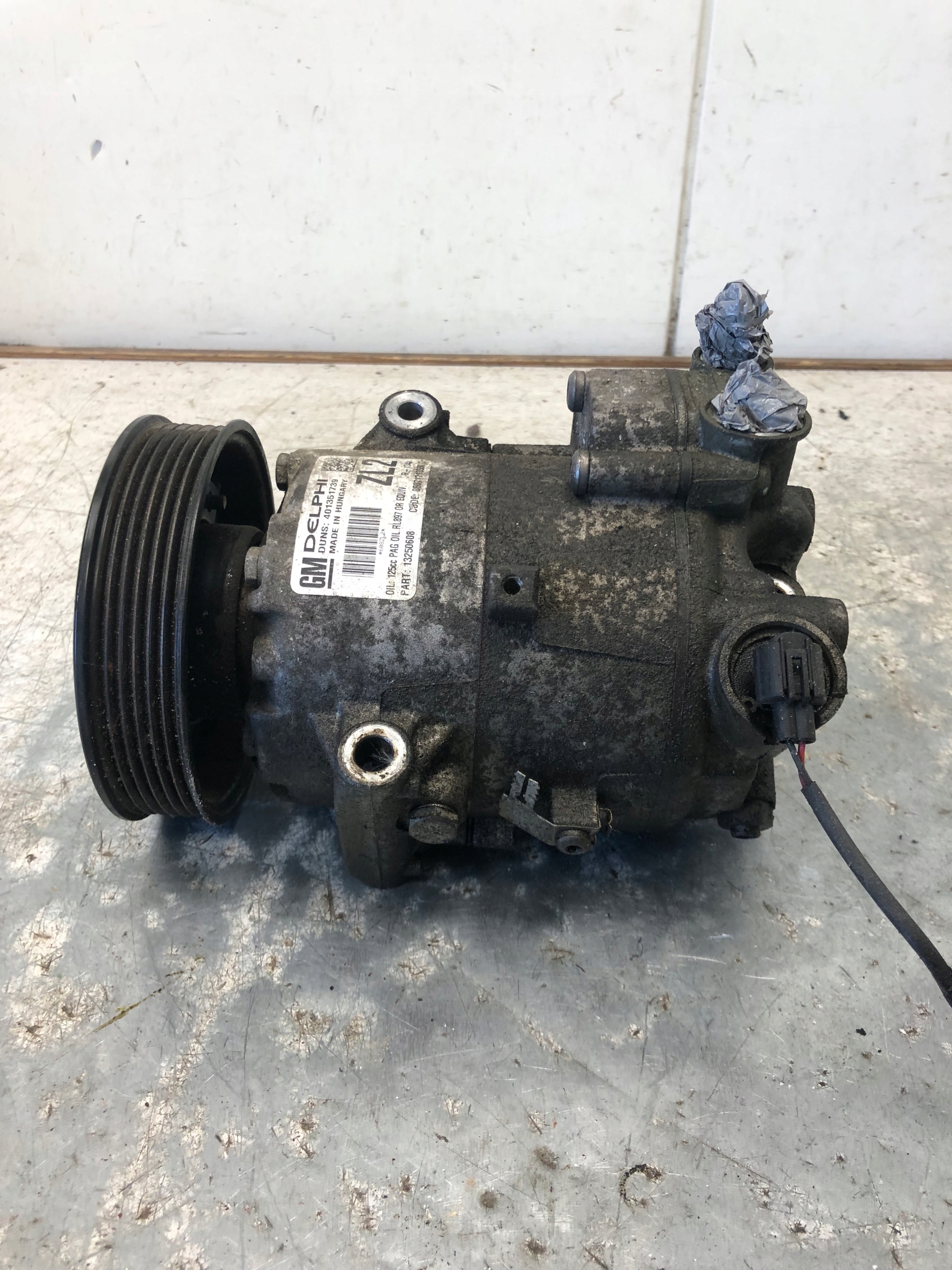 compressor compressor; of the air conditioning OPEL MERIVA B 13250608