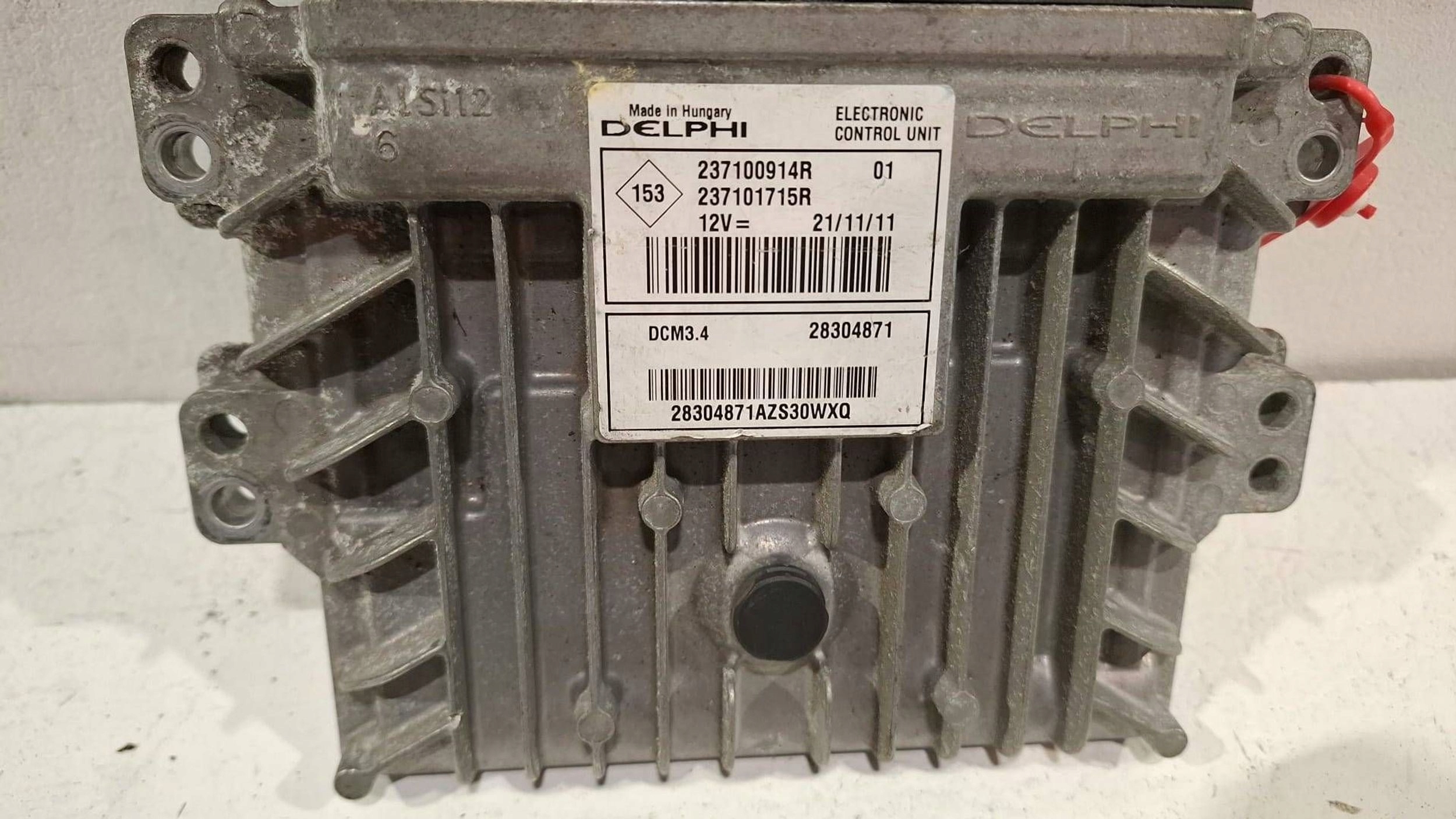 control unit of the engine computer 237100914R Renault Megane III 1.5 DCI