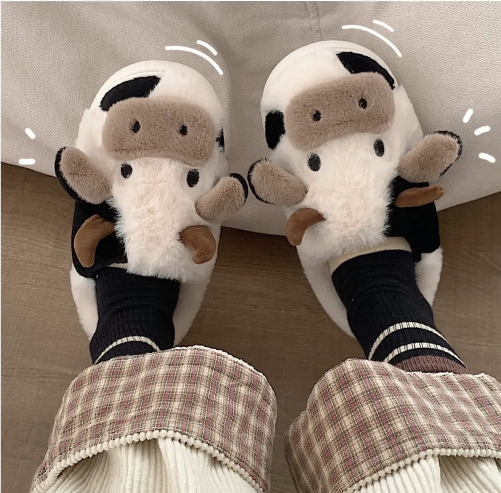 KAPCIE DAMSKIE CIEPŁE DOMOWE KROWA BAMBOSZE LACZKI GRUBA PODESZWA R. 36-37 Model buty na prezent pluszowe lekkie obuwie