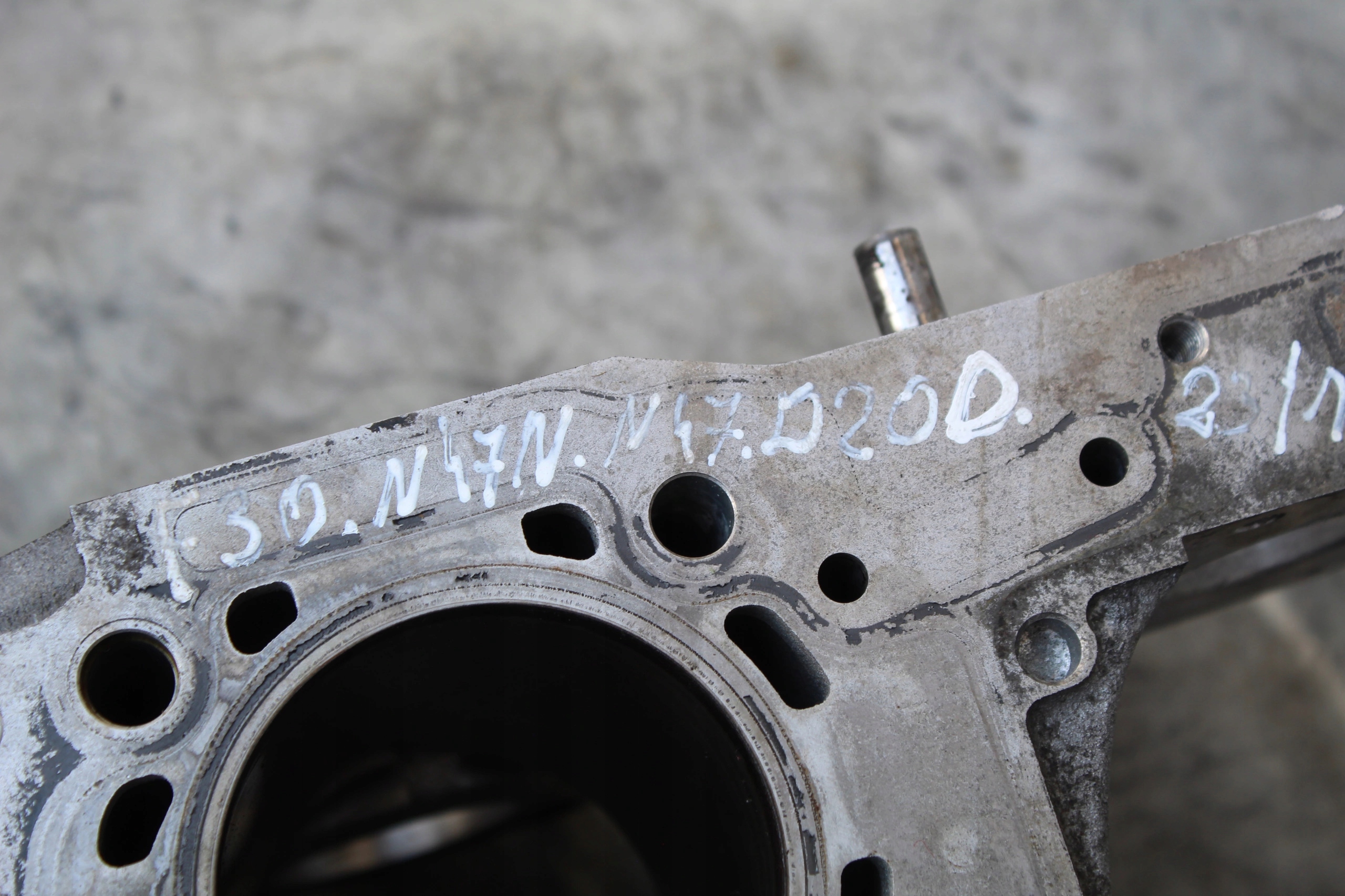 BLOK SILNIKA BMW N47N N47D20 2.0D BMW F30 7810596 30313 NOMINAŁ Producent części BMW OE