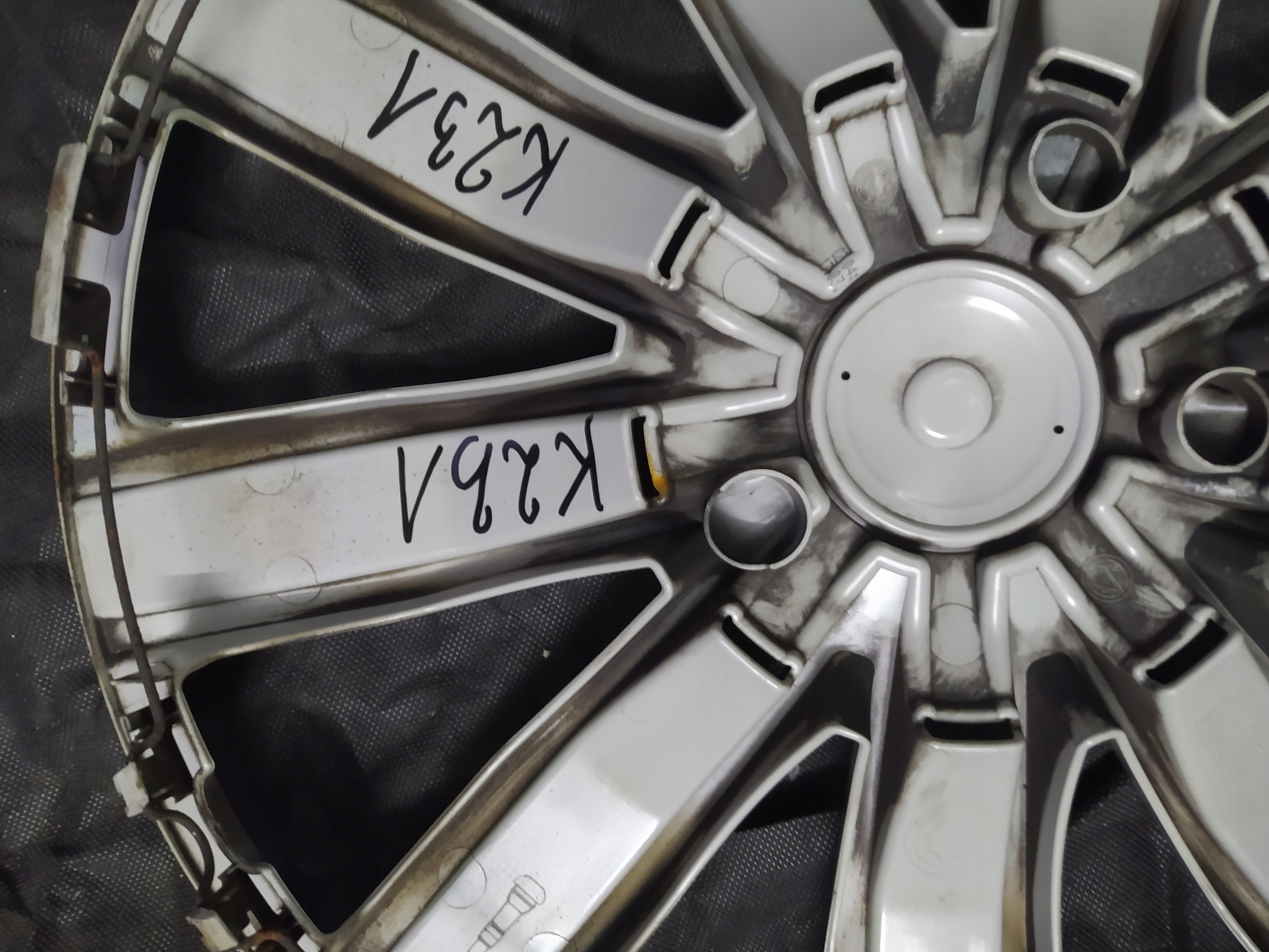 KOŁPAKI DEKLE VW ORYGINAŁ 17 5NA601147A Rodzaj Oryginalne