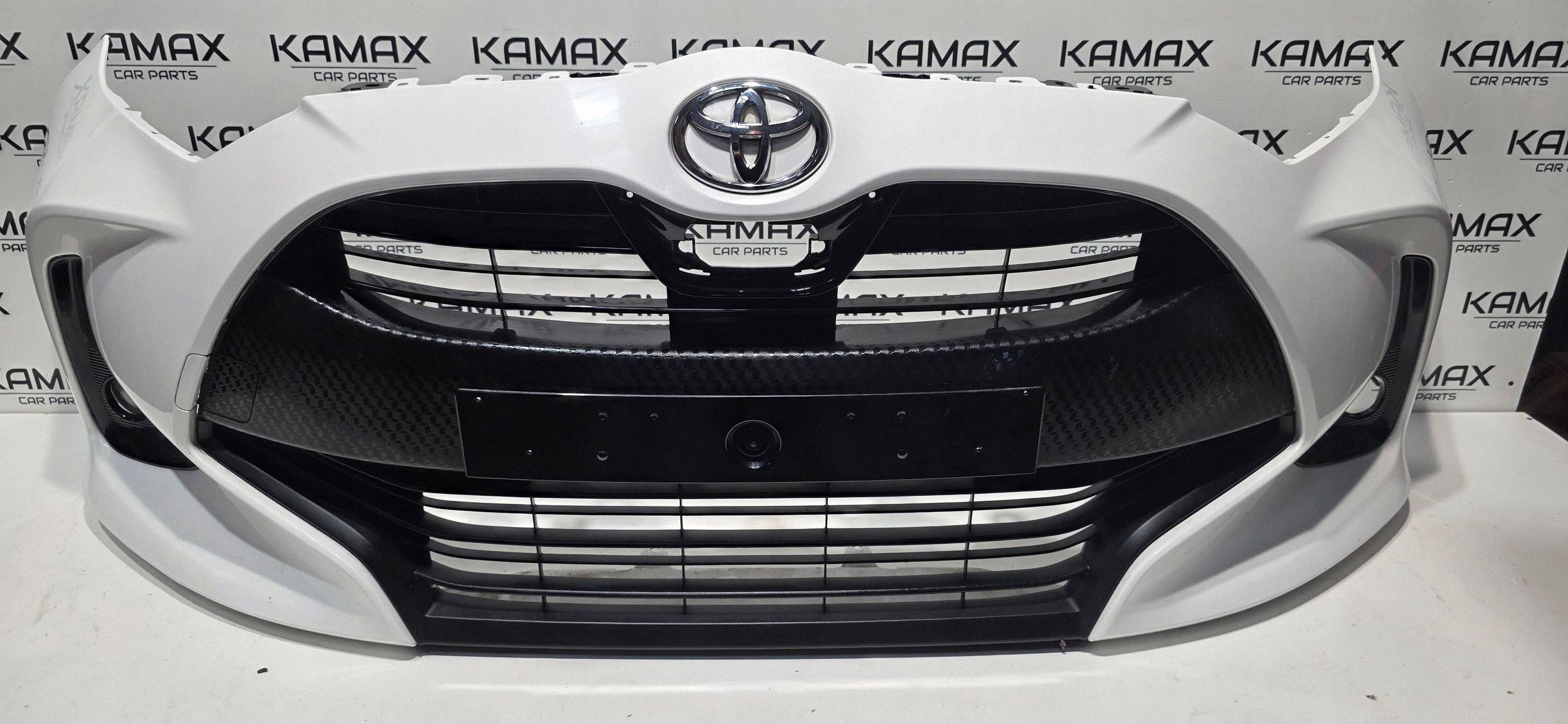 Frontstoßstange vorne Toyota Yaris XP210 521190DA00