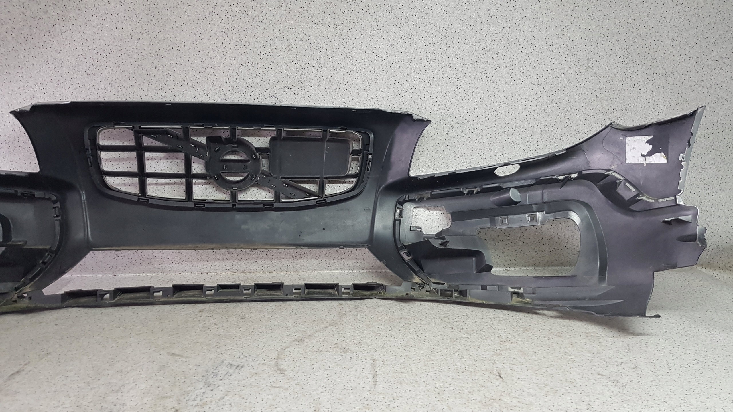 VOLVO XC70 XC 70 LIFT 2007 - bumper front 3261