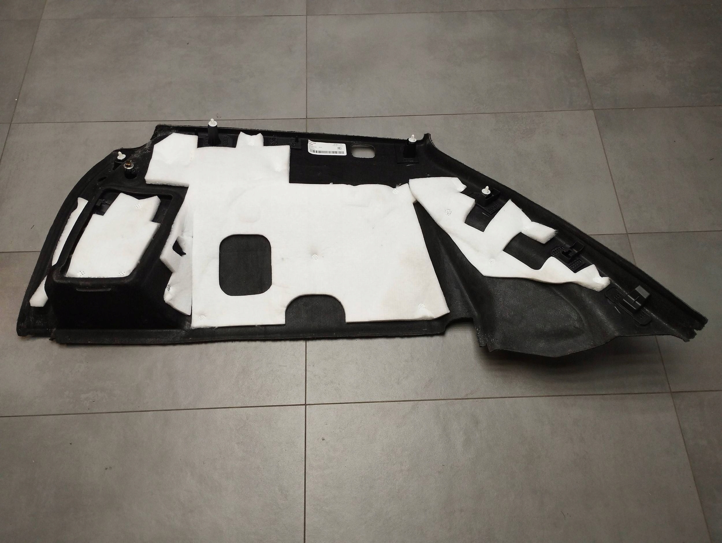 Mercedes-Benz GLE W166 boot upholstery right rear part A1666907200