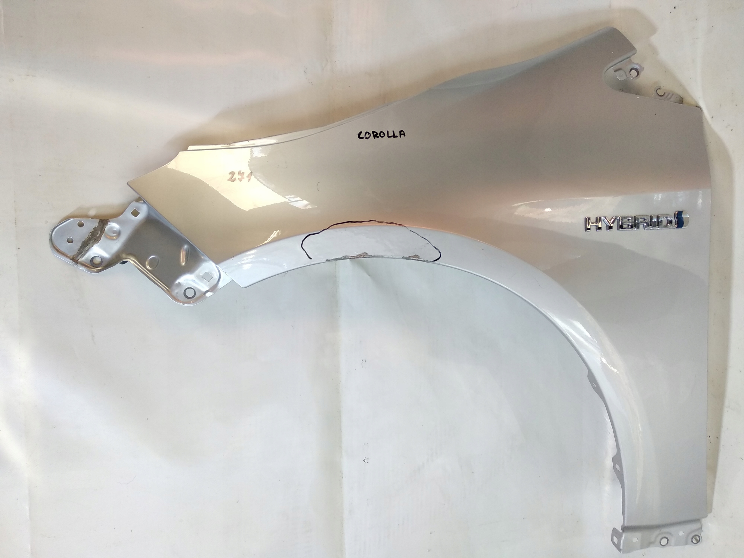 TOYOTA COROLLA XII BŁOTNIK LEWY PRZEDNI 2018- 18-