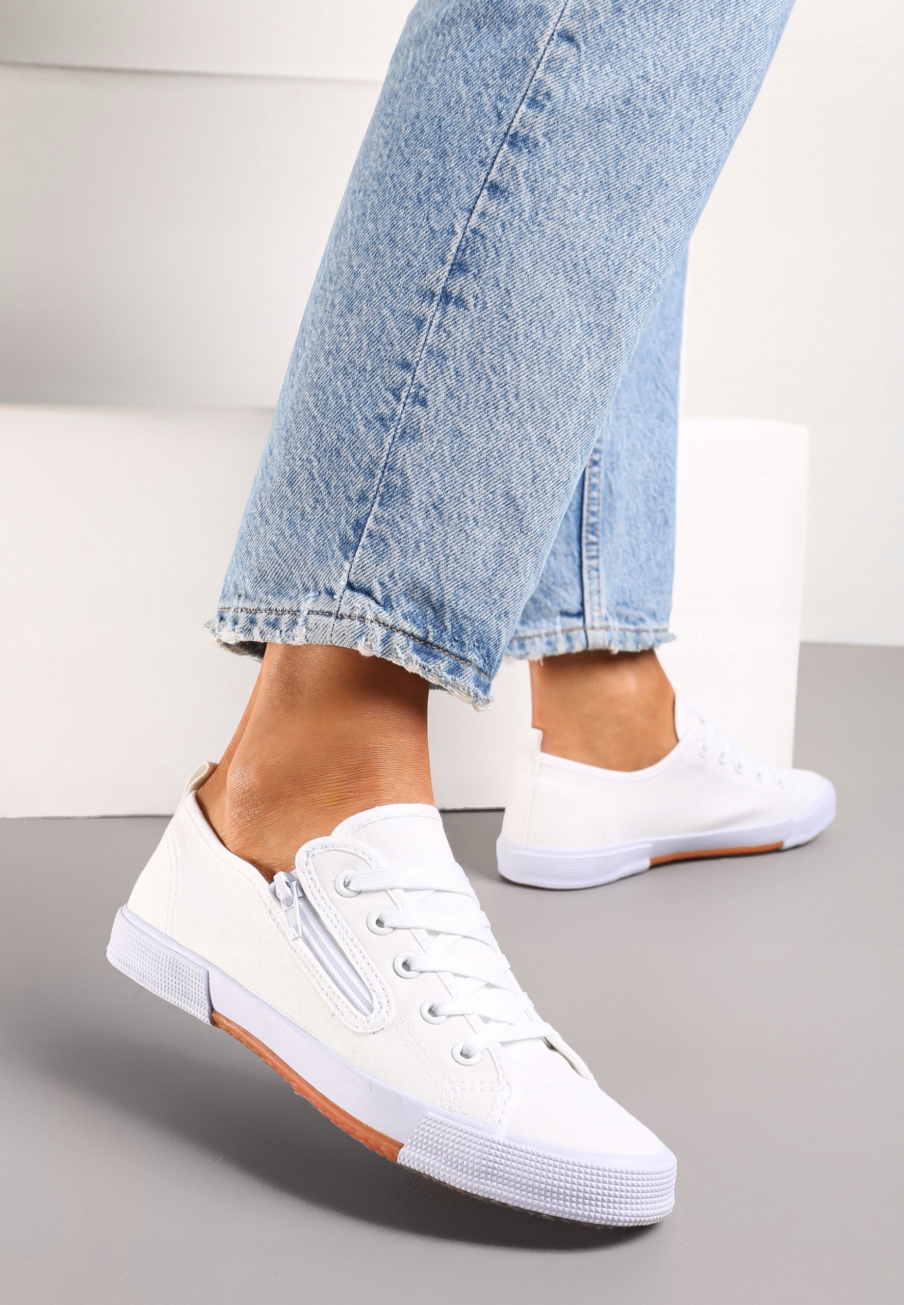 Białe Tenisówki 38 Rozmiar 38