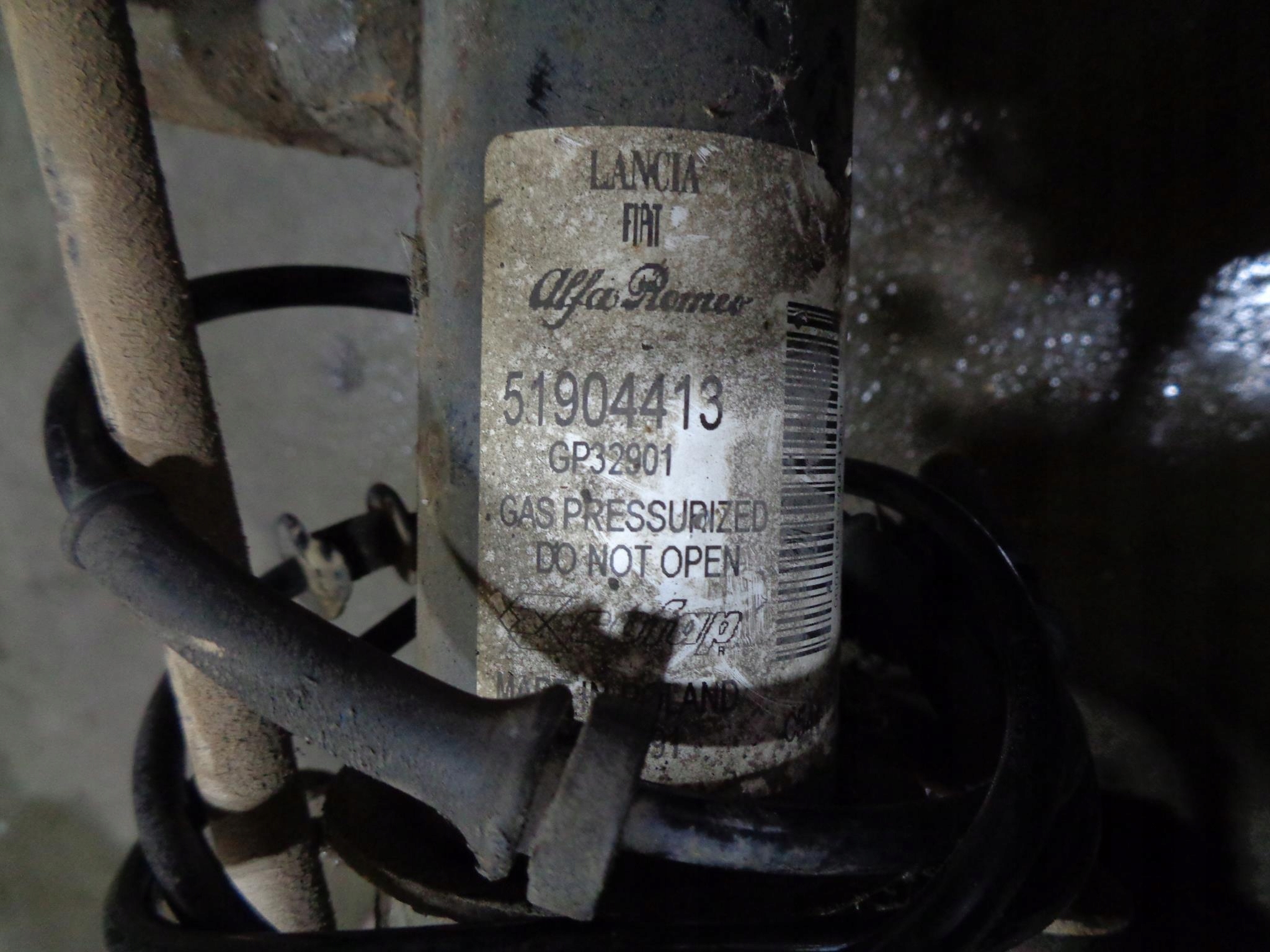 поворотный кулак, цапфа lancia YPSILON 2 II 5d 1.2 8V 2012- левый передний