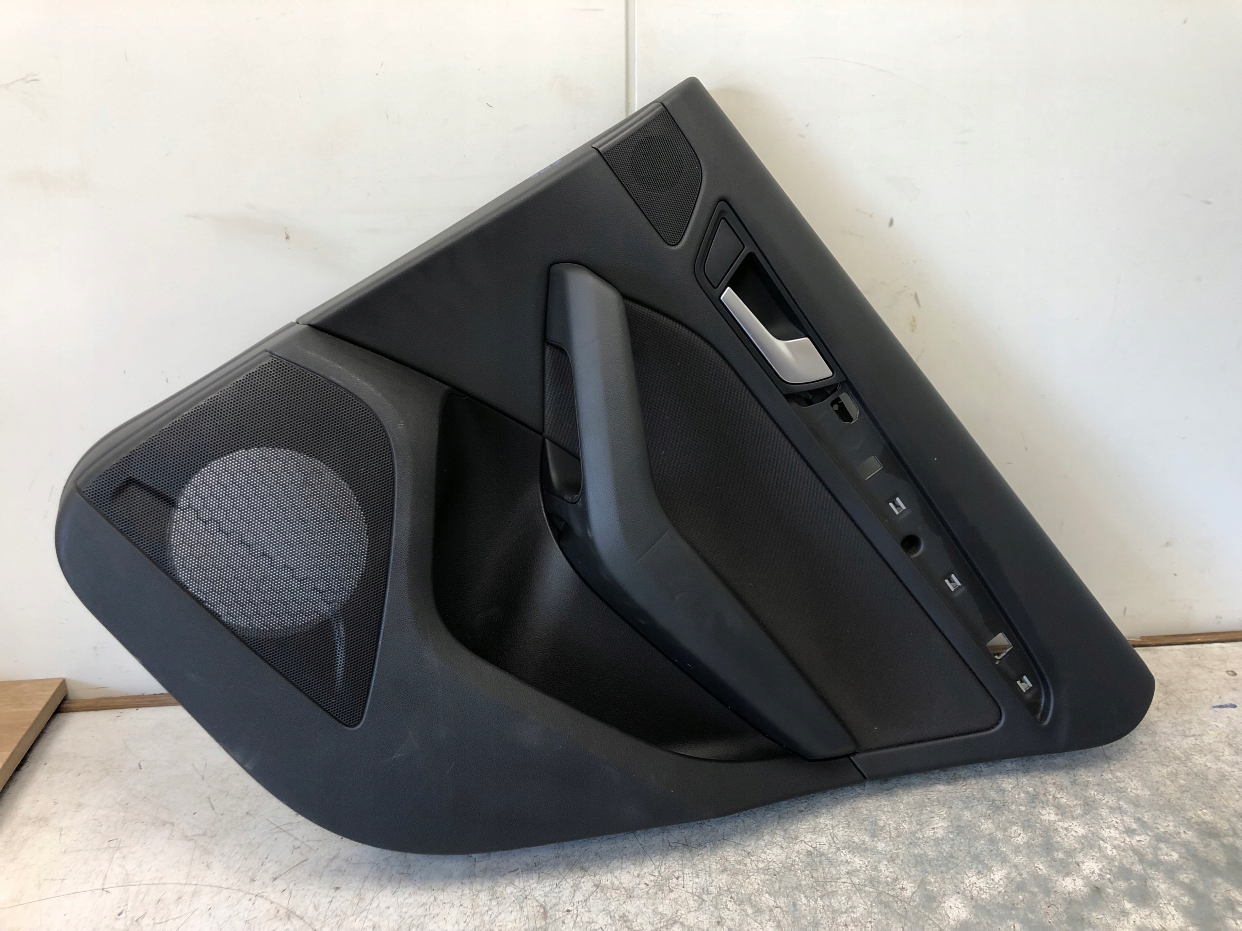 side door right rear part AUDI Q5 8R