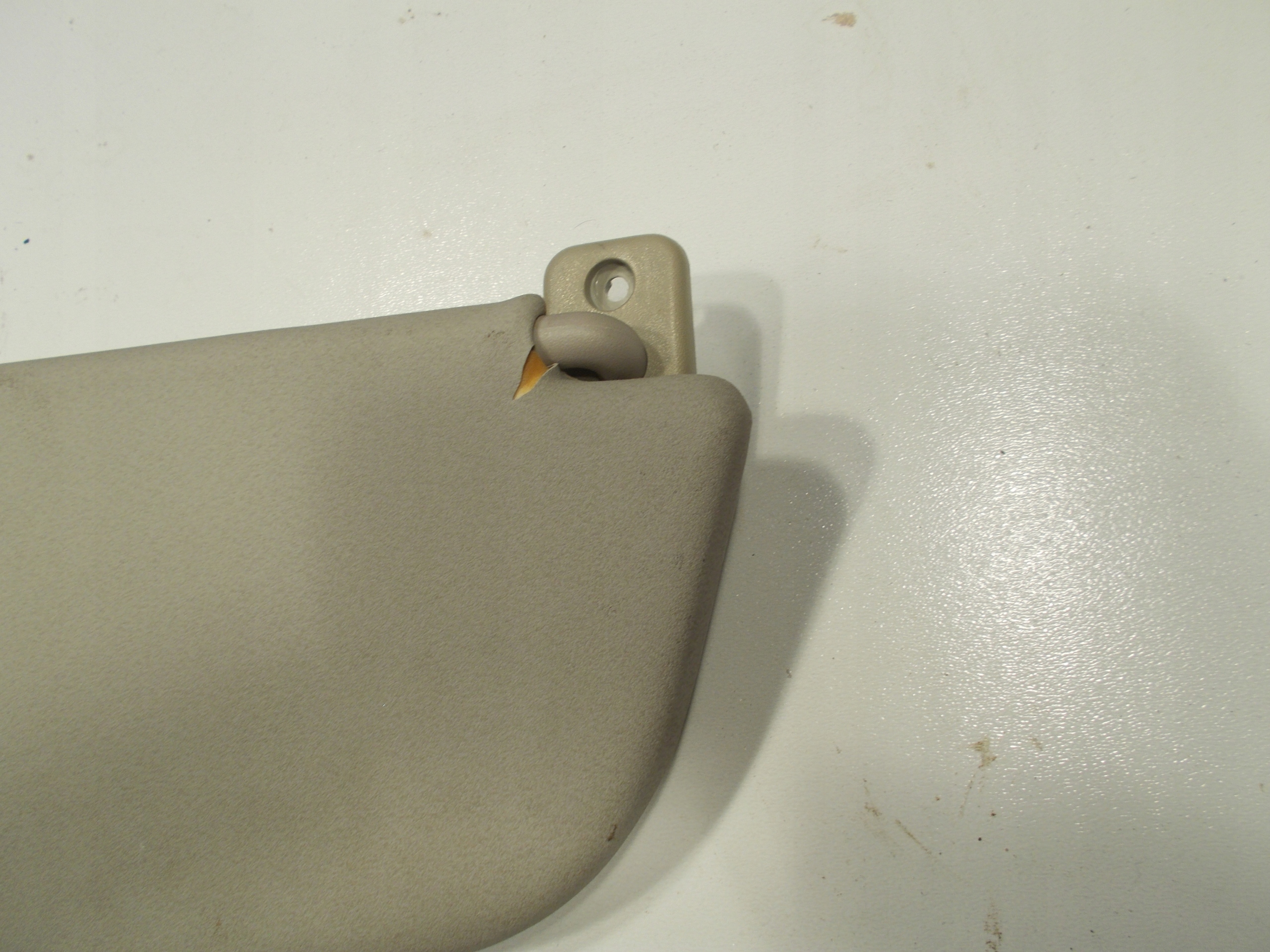 OPEL CORSA C MERIVA A cover visor visor bracket left ORYG LADNY jasny