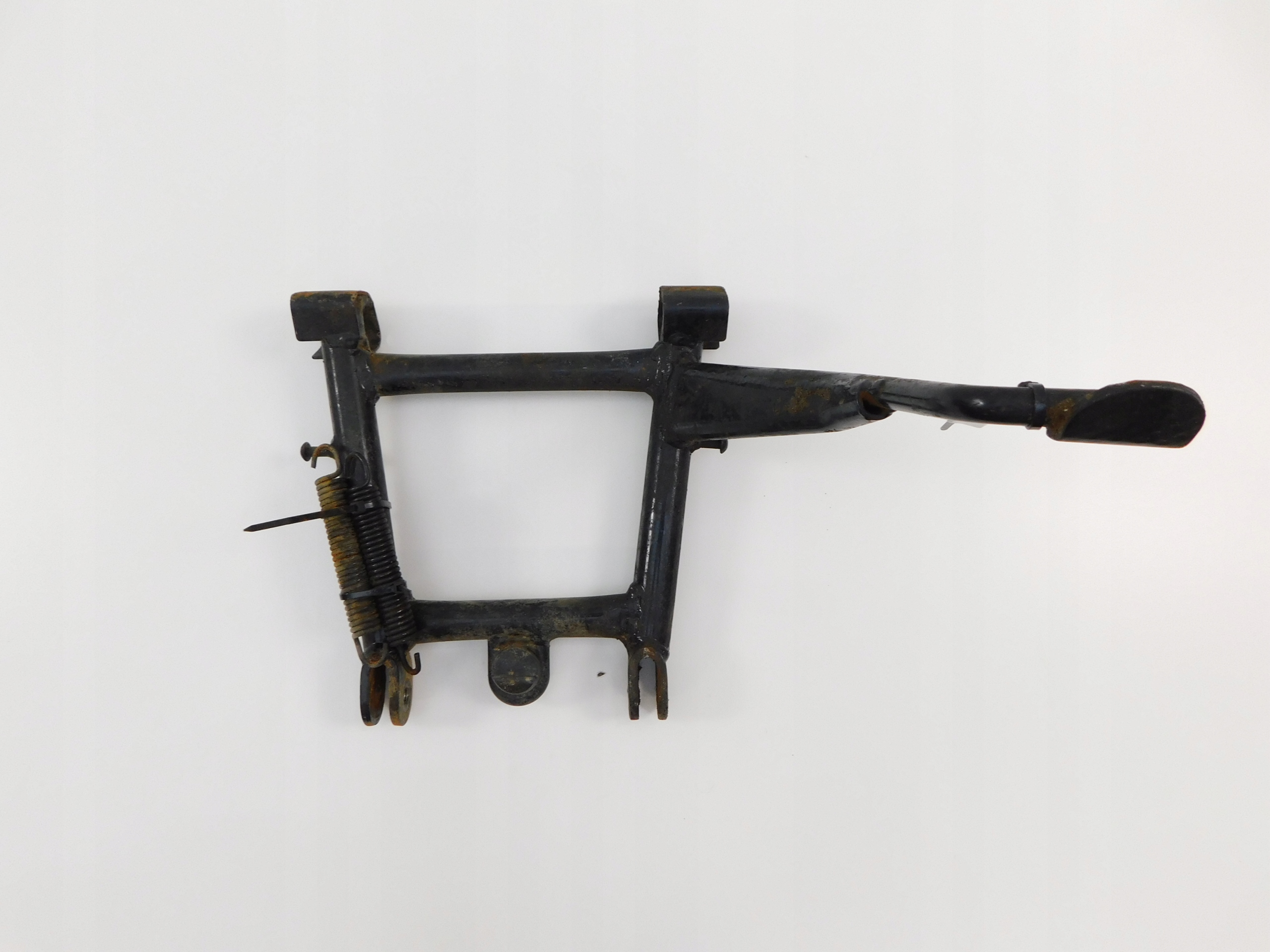 BENELLI IMPERIALE 400 НОЖКА ЦЕНТРАЛЬНАЯ НОЖКА