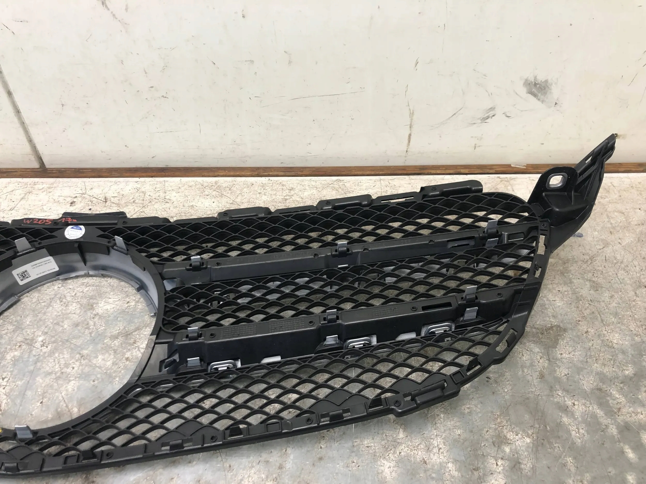 Mercedes-Benz C-Klasse W205 Kühlergrill FRONTGRILL Kühlergitter A2058800183 - Thumbnail 6