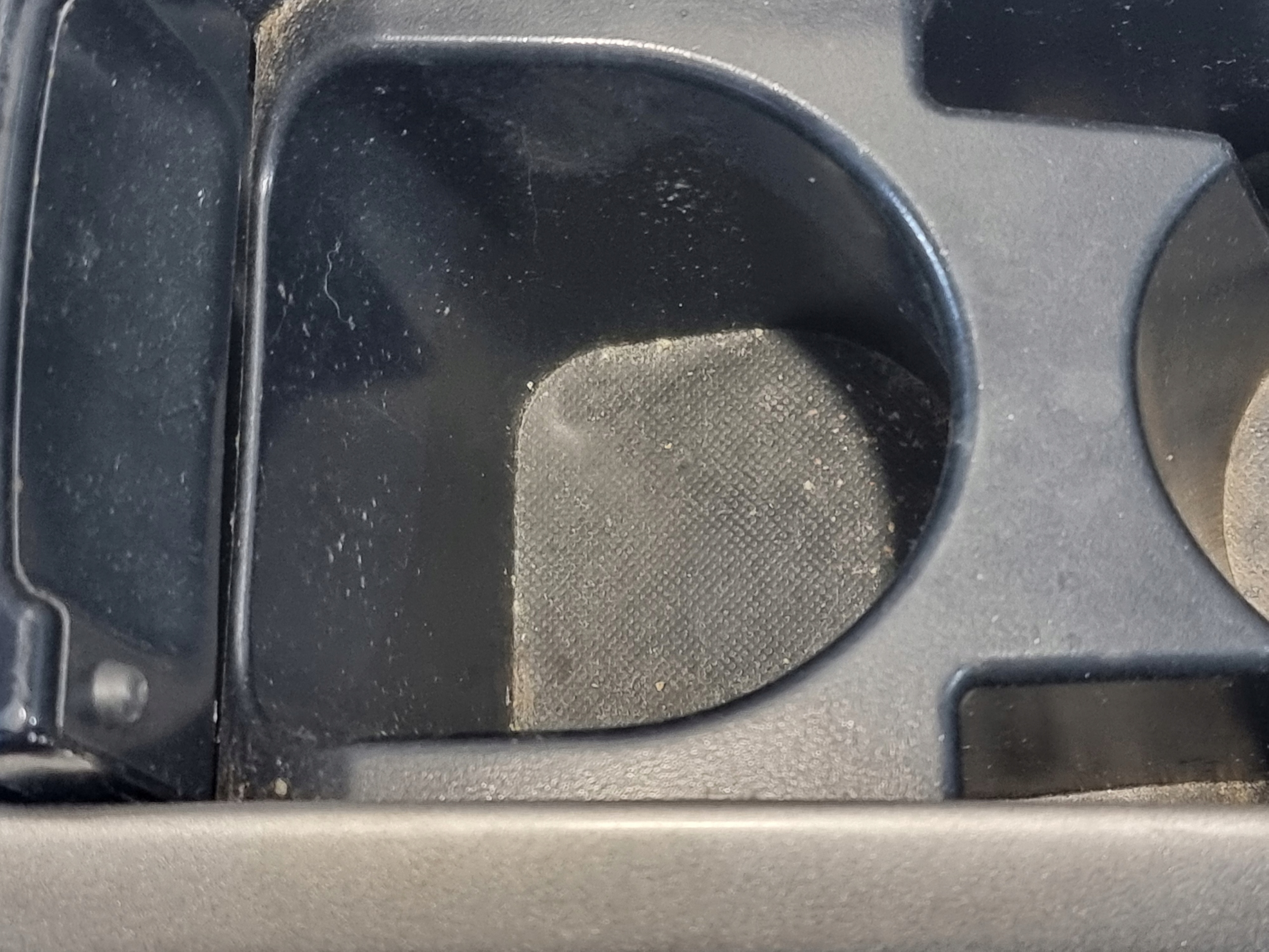 Держатель на капхолдер oe 1A823-006G 1A8C1-009G TOYOTA PRIUS II 08r