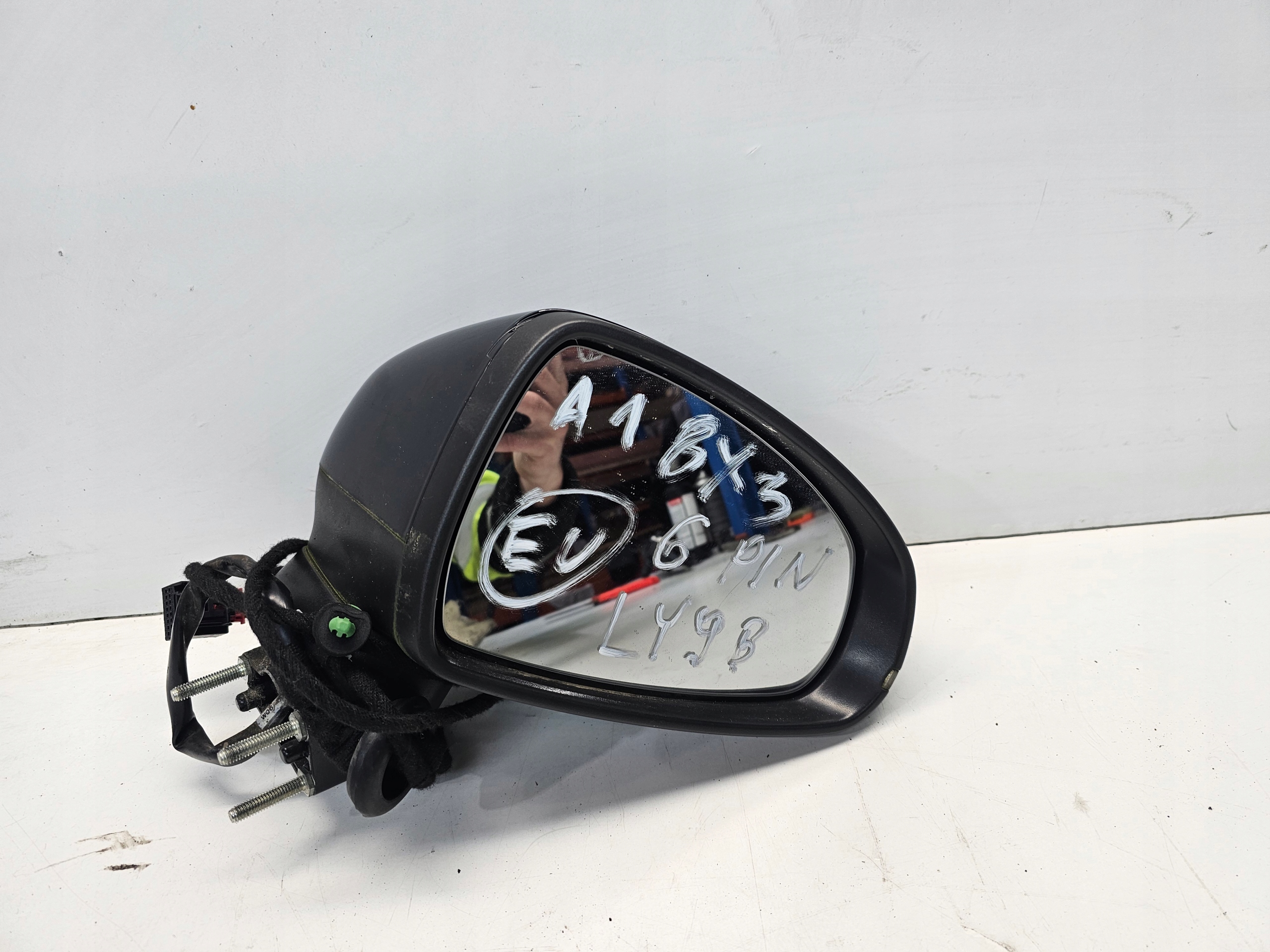mirror exterior right AUDI A1 8X3 6-PIN EUROPA LY9B